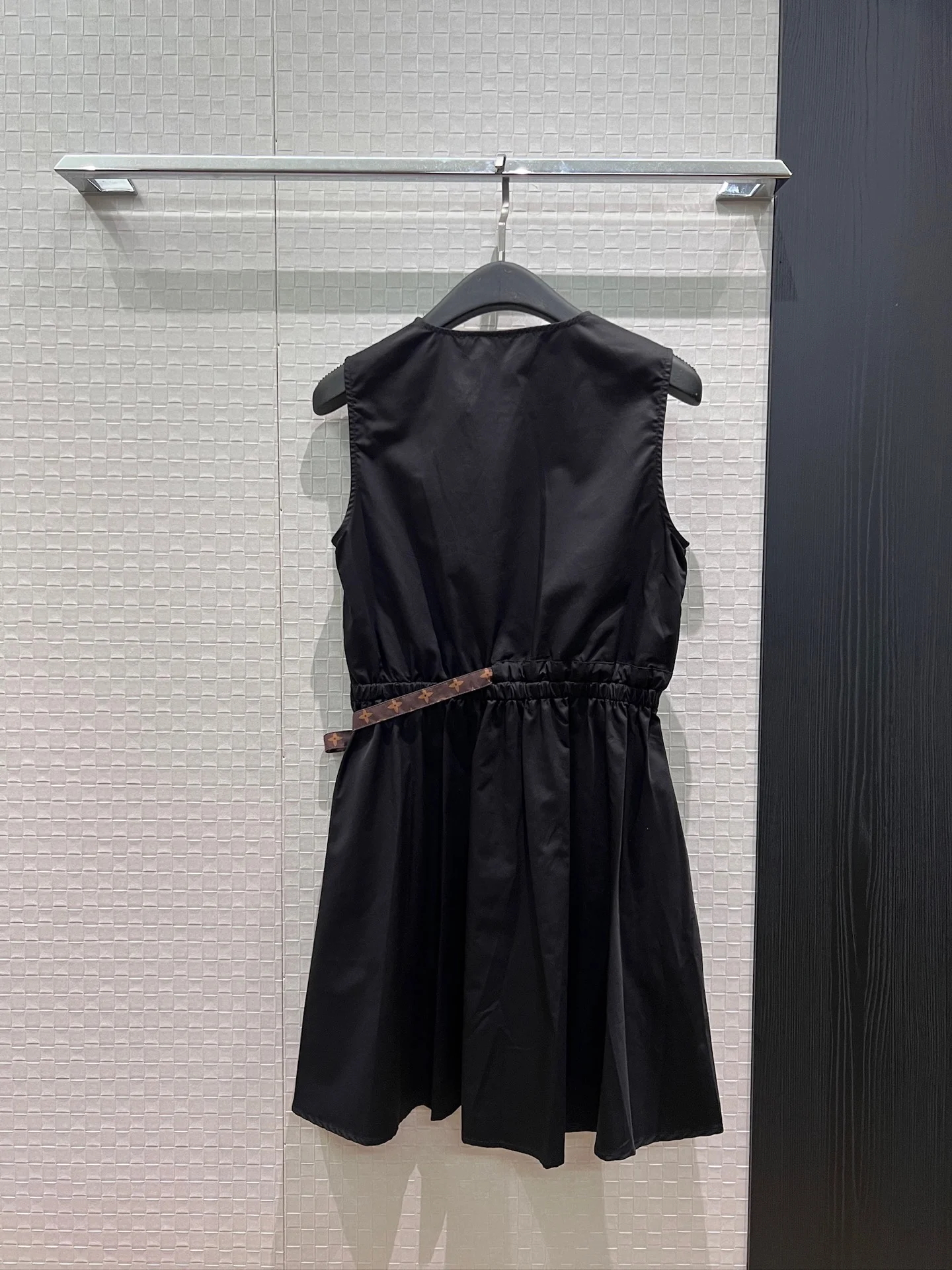 LV Dresses Black-Brown S-M-L B70202609062791 - Image 7