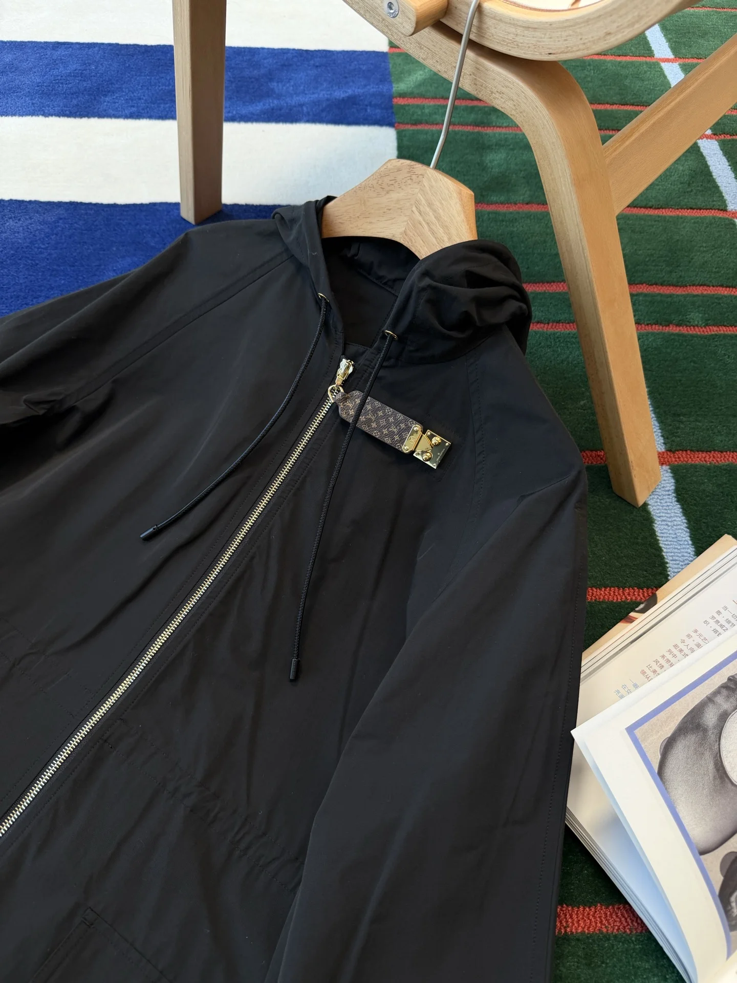 LV Jackets Black-Gold S-L E05202609061778 - Image 3
