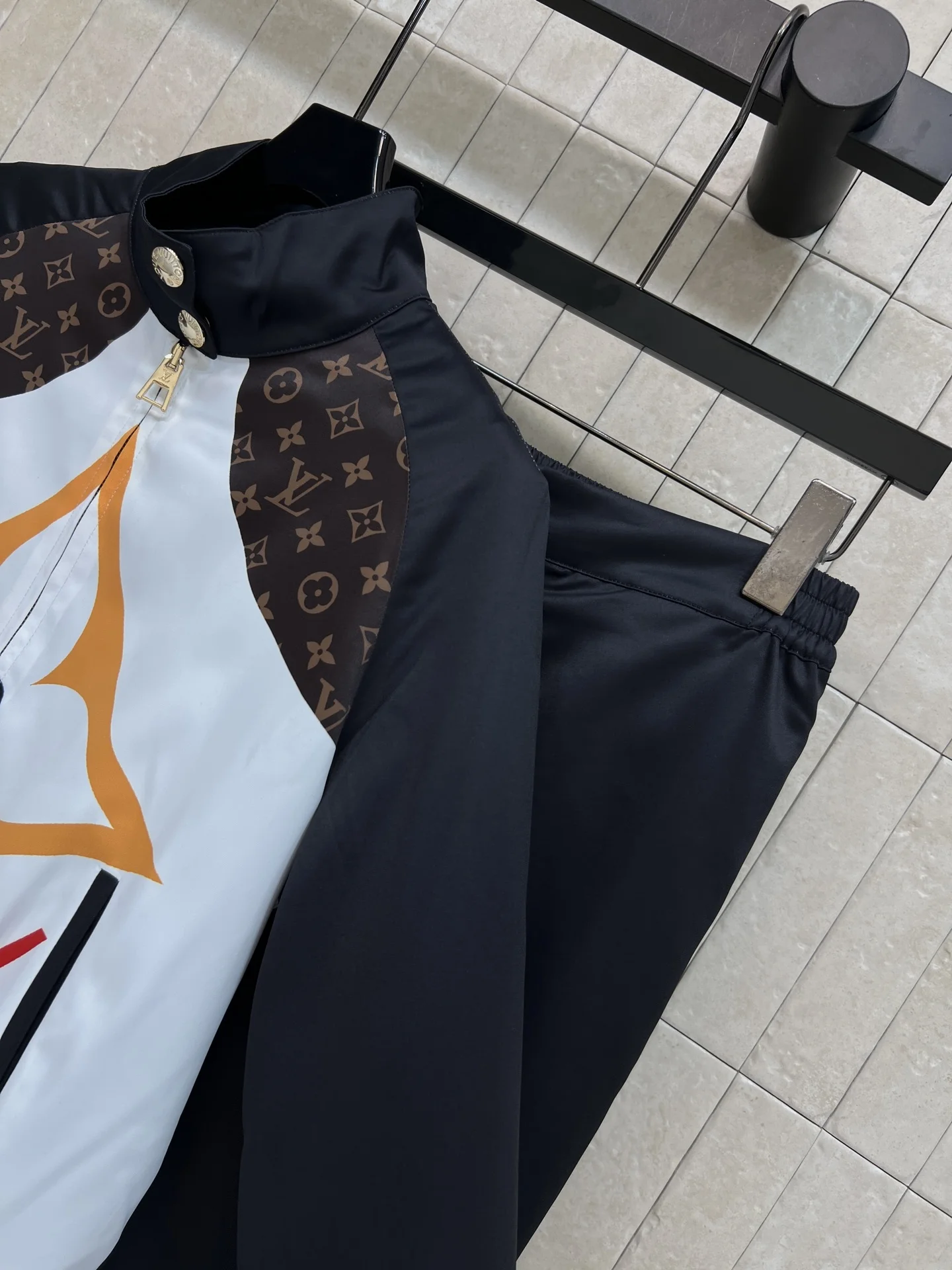 LV Jackets Black-White-Orange S-L D05202609062478 - Image 6
