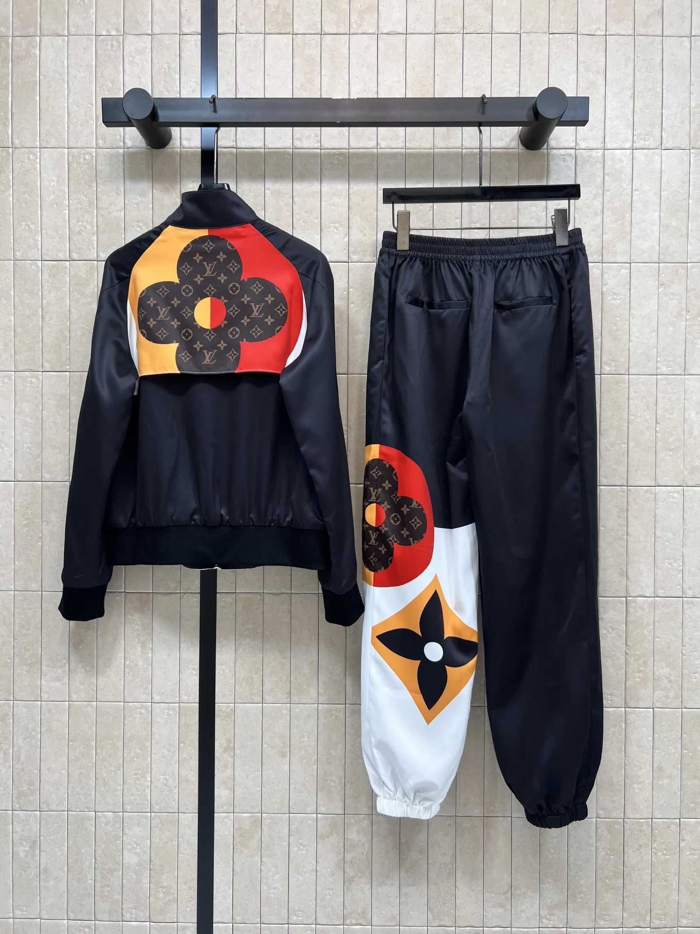LV Jackets Black-White-Orange S-L D05202609062478 - Image 7