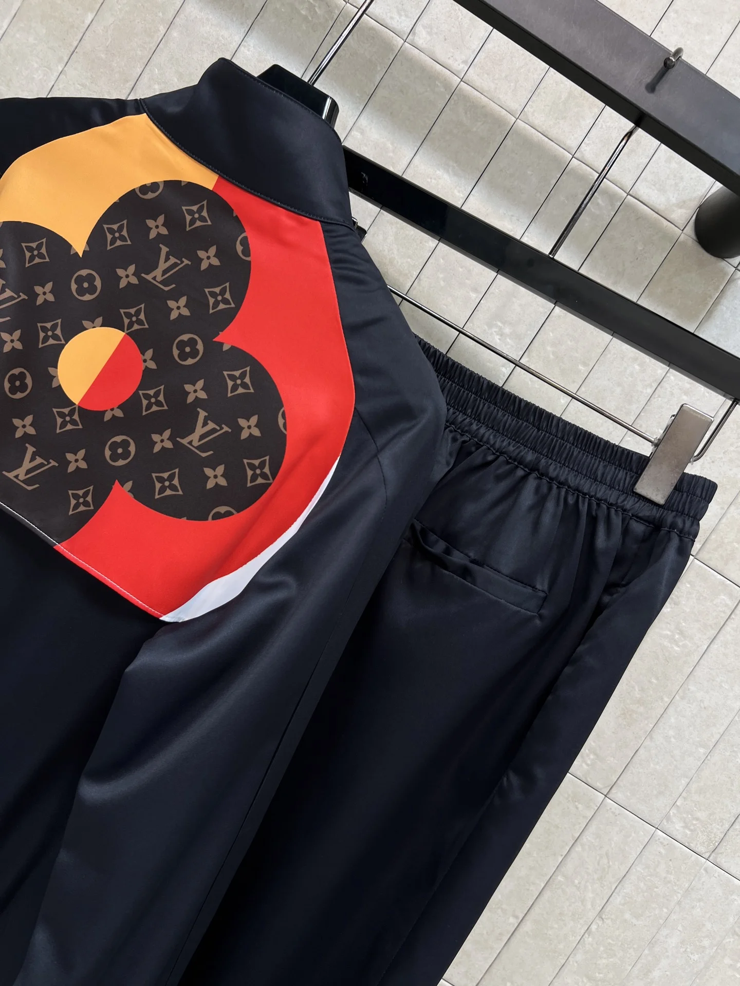 LV Jackets Black-White-Orange S-L D05202609062478 - Image 8