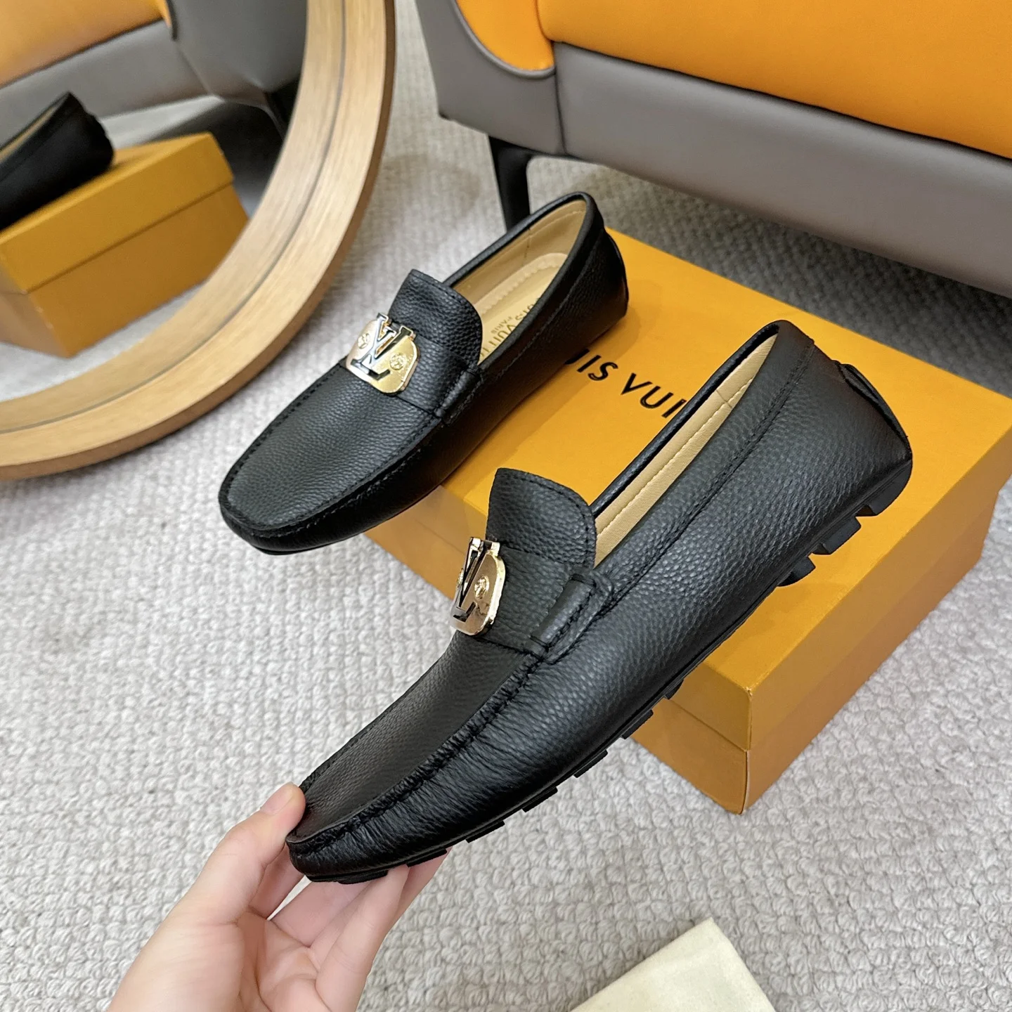 LV Loafers Black-Gold B00202609110108 - Image 4