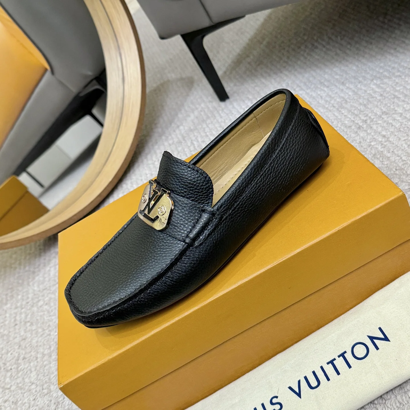 LV Loafers Black-Gold B00202609110108 - Image 6