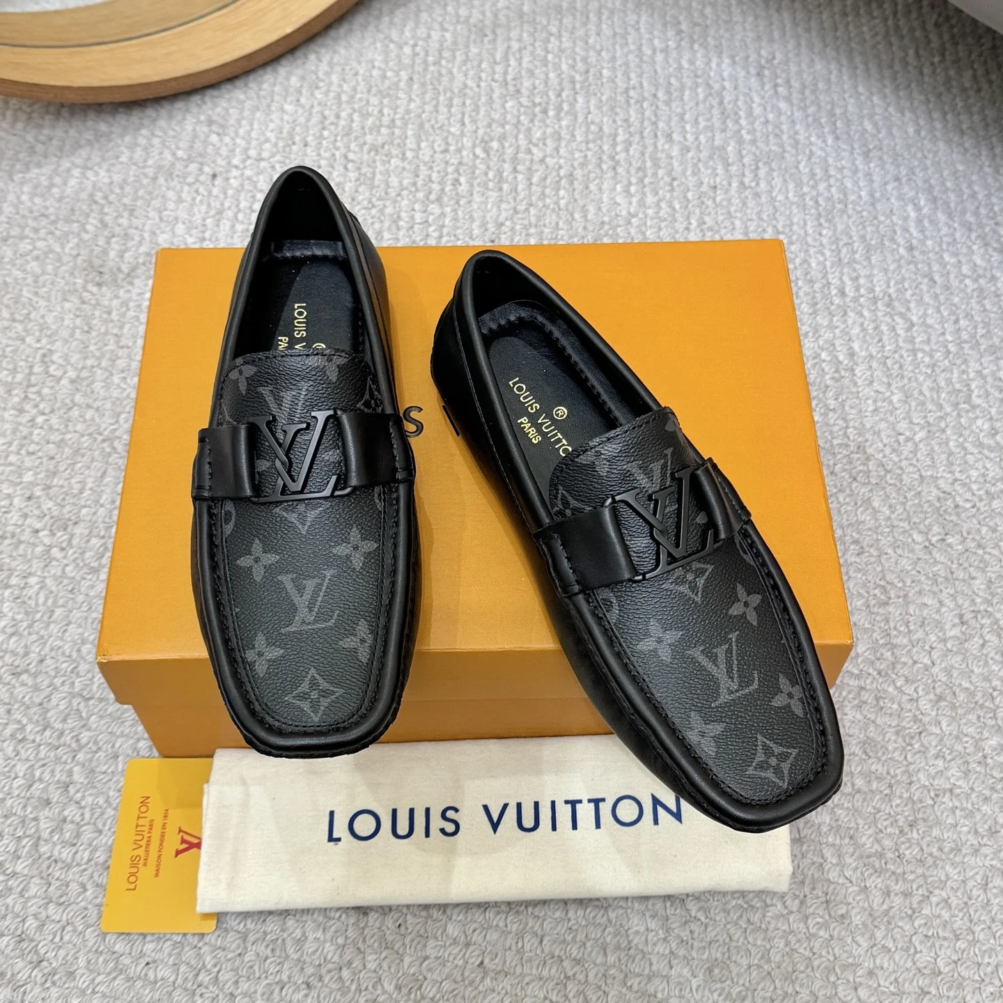 LV Loafers Black-Gray B00202609110122