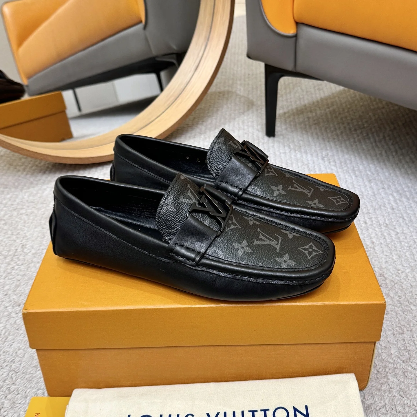 LV Loafers Black-Gray B00202609110122 - Image 3