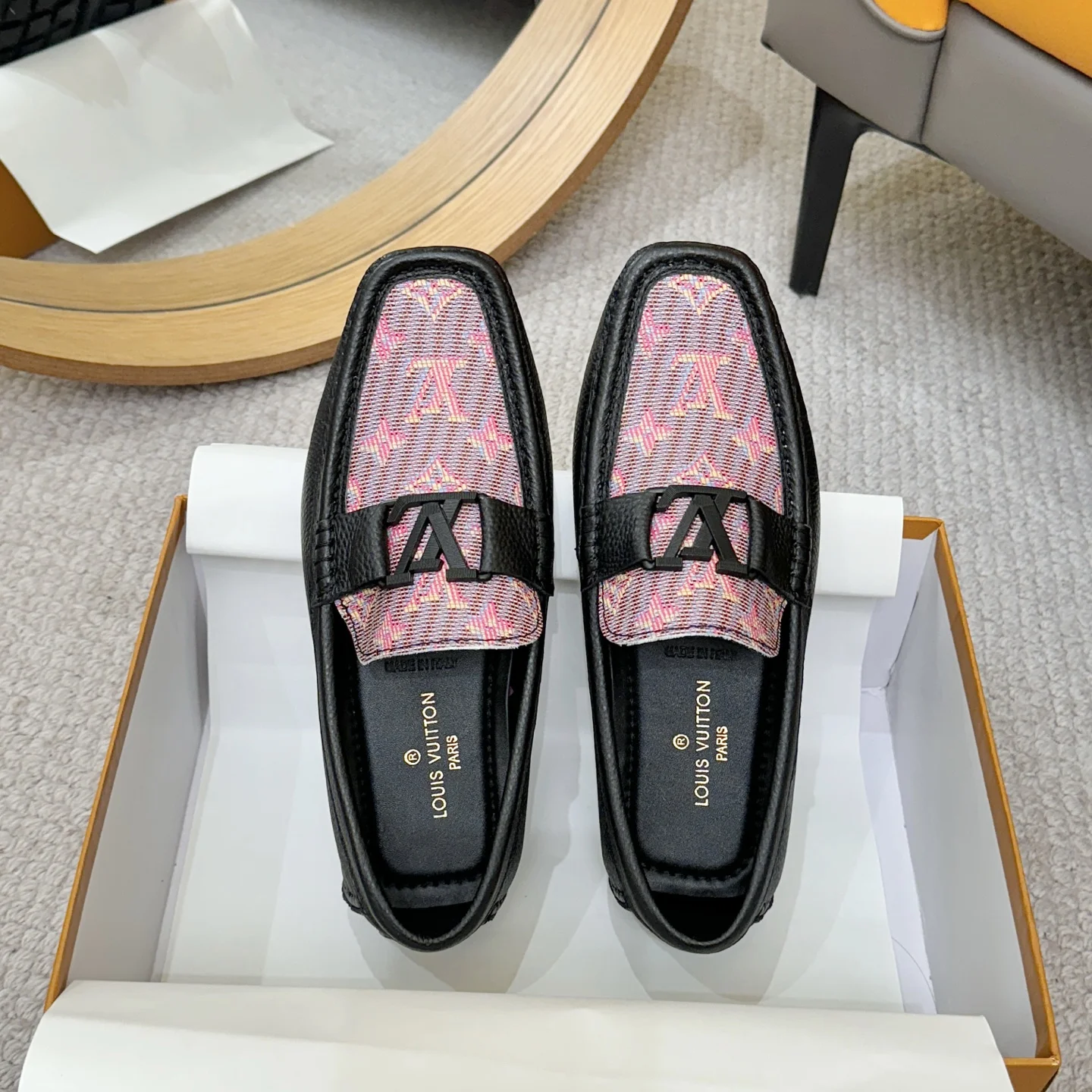 LV Loafers Black-Pink B00202609110121 - Image 2