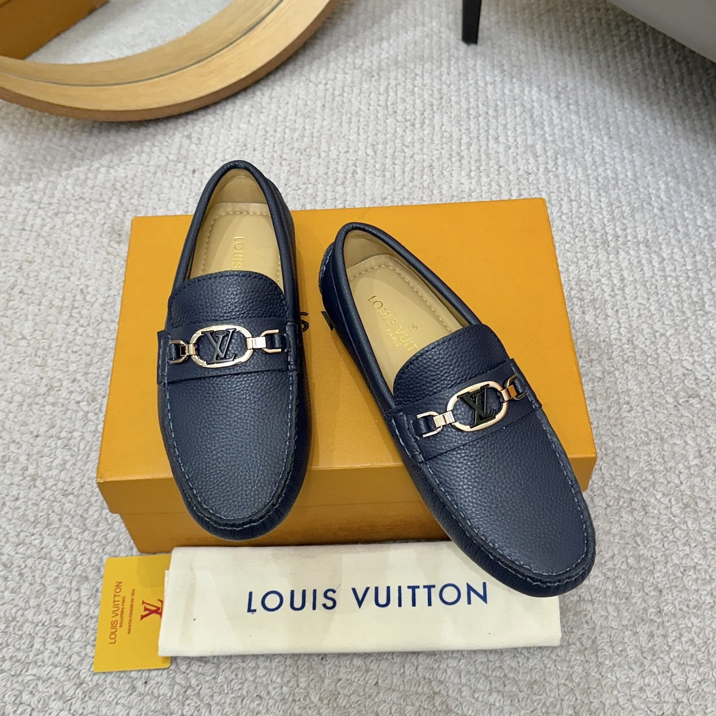 LV Loafers Blue-Gold B00202609110099