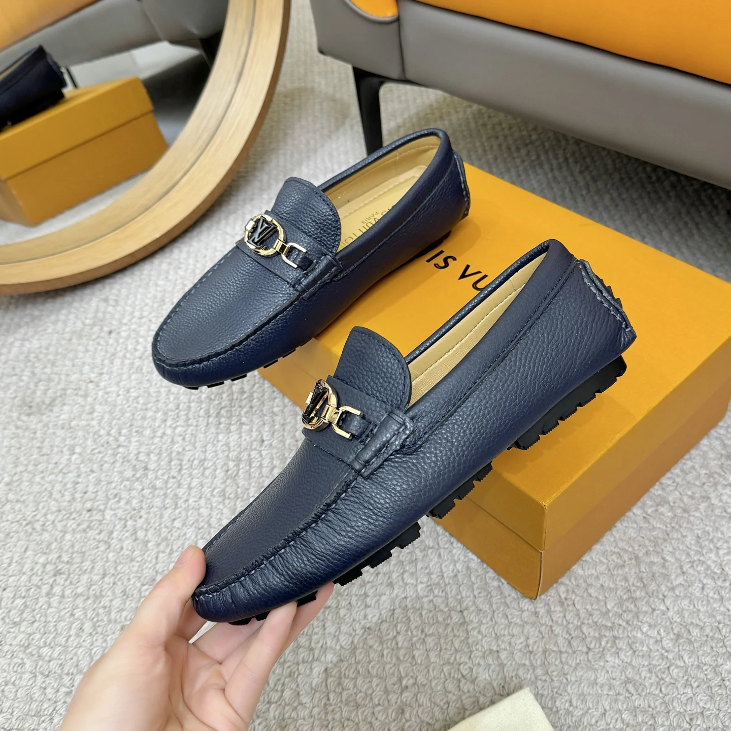LV Loafers Blue-Gold B00202609110099 - Image 4