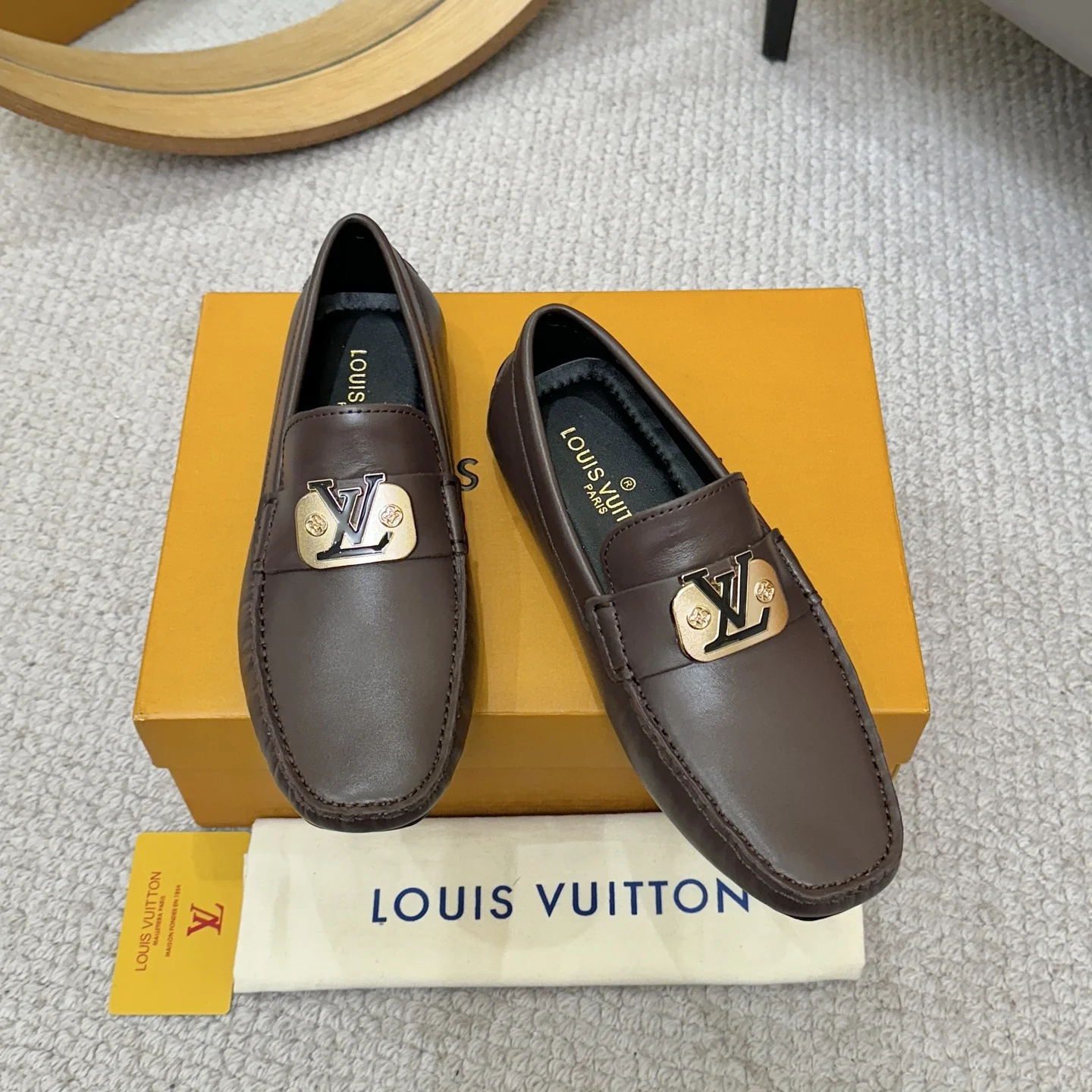 LV Loafers Calf Leather Brown-Gold EU38-46 B00202609110110