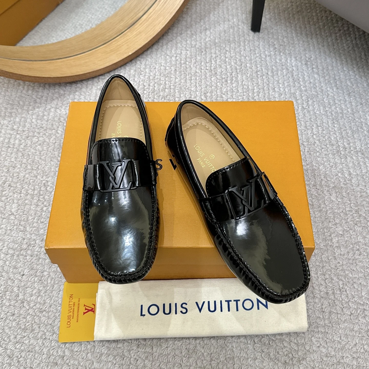 LV Loafers Calfskin Leather Black EU38-46 B00202609110112