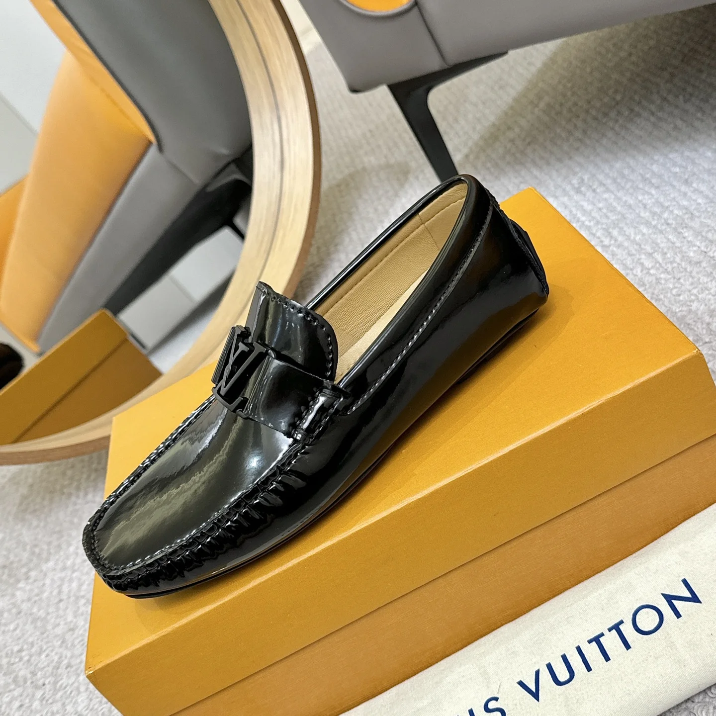 LV Loafers Calfskin Leather Black EU38-46 B00202609110112 - Image 6