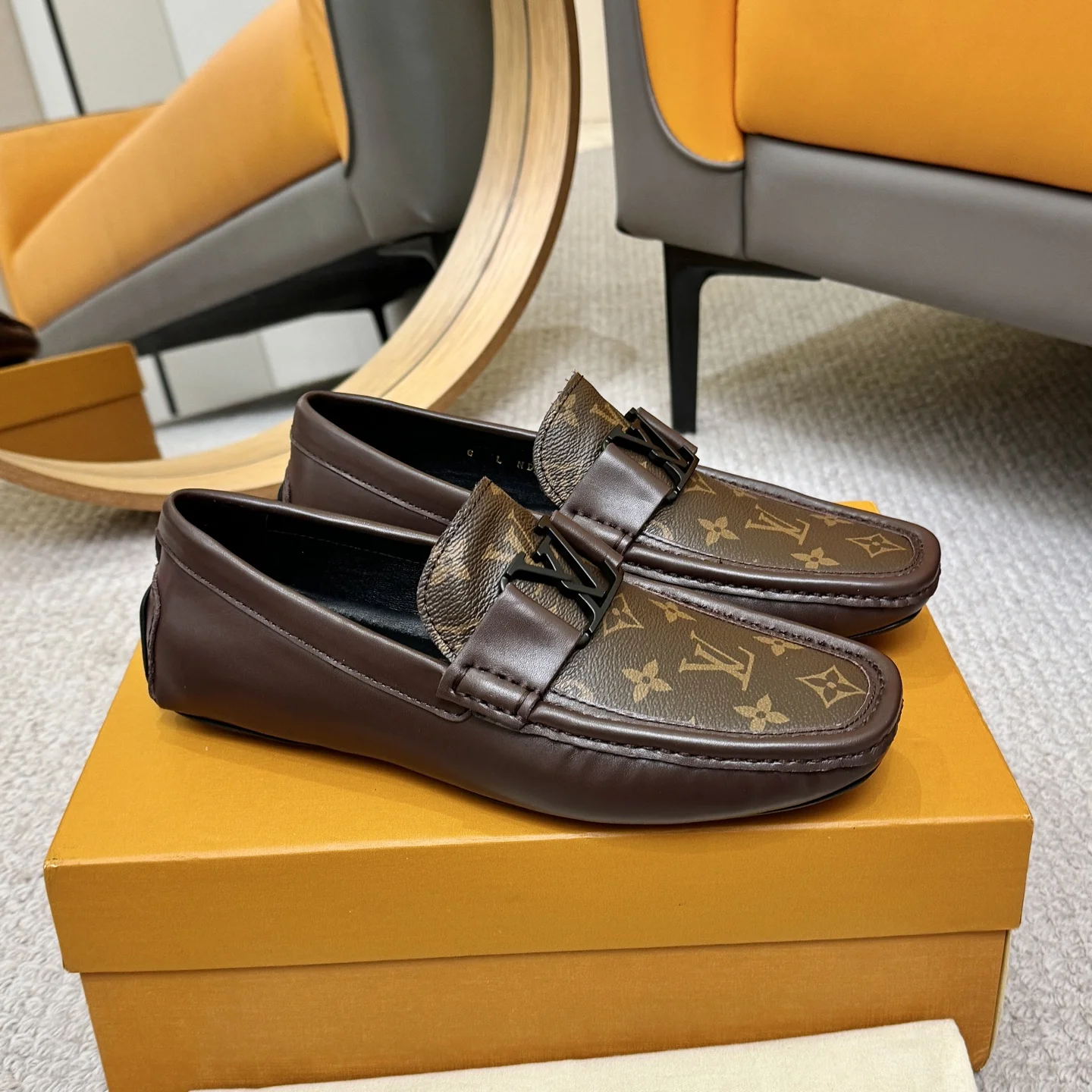 LV Loafers Calfskin Leather Brown-Black EU38-46 B00202609110123 - Image 3