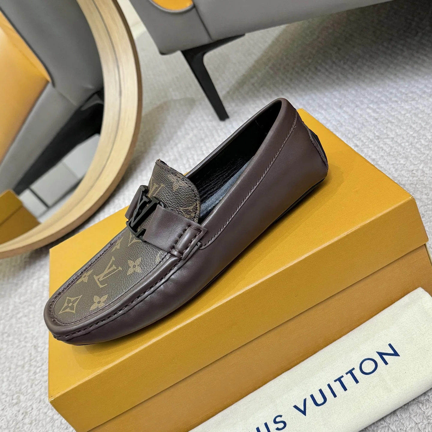 LV Loafers Calfskin Leather Brown-Black EU38-46 B00202609110123 - Image 6