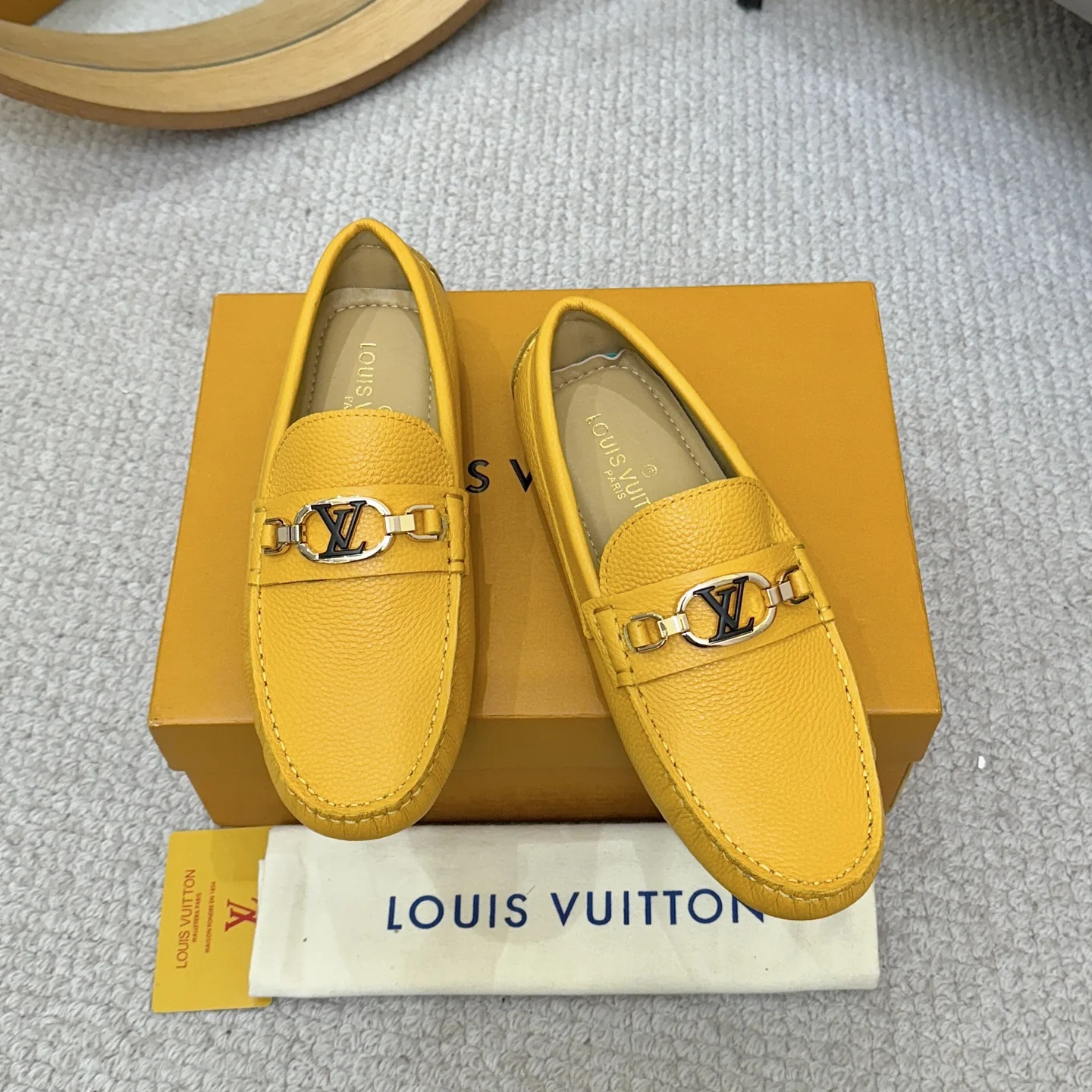 LV Loafers Yellow-Gold B00202609110103
