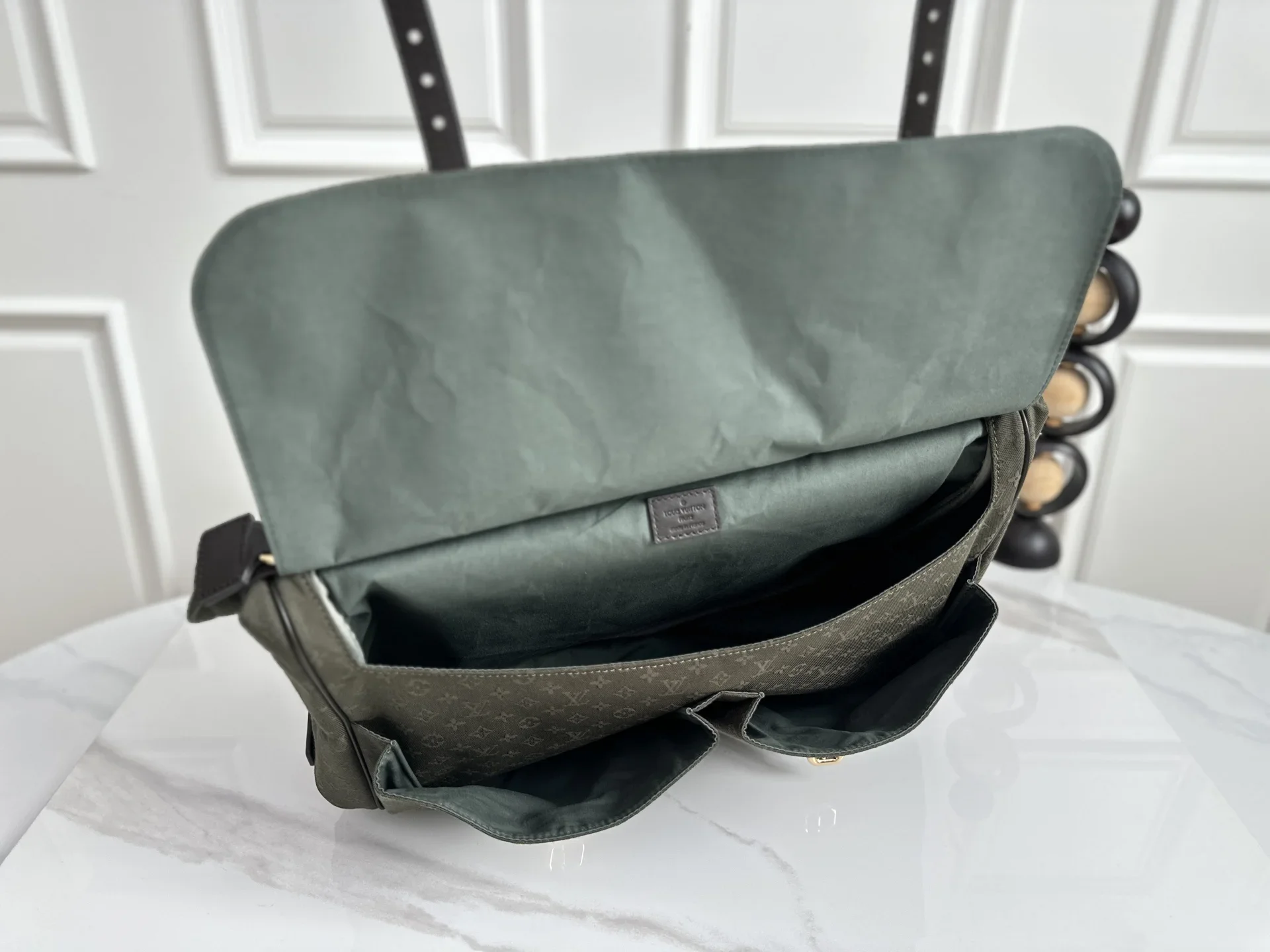 LV Messenger Bags Green-Brown 43X30X20CM G80202609090349 - Image 2