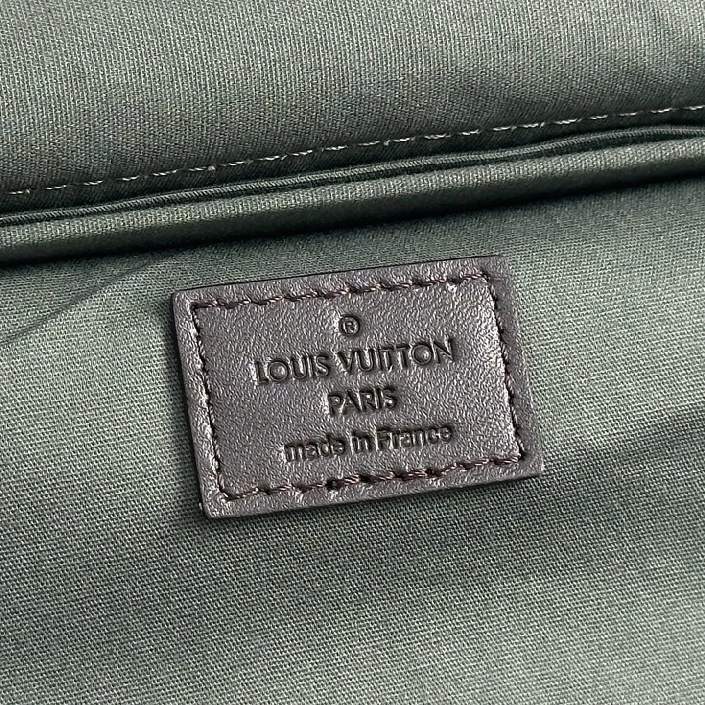 LV Messenger Bags Green-Brown 43X30X20CM G80202609090349 - Image 3