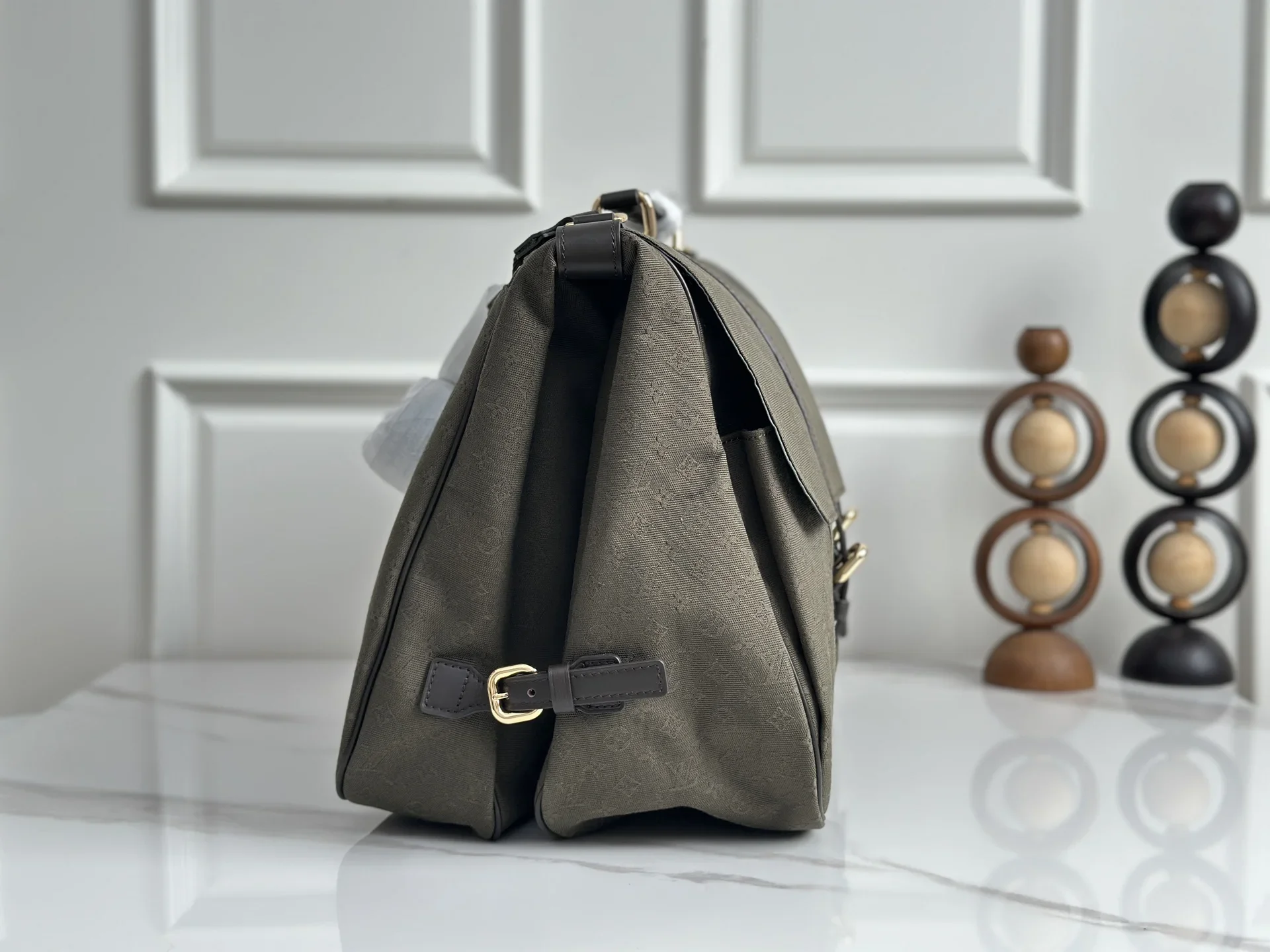 LV Messenger Bags Green-Brown 43X30X20CM G80202609090349 - Image 4