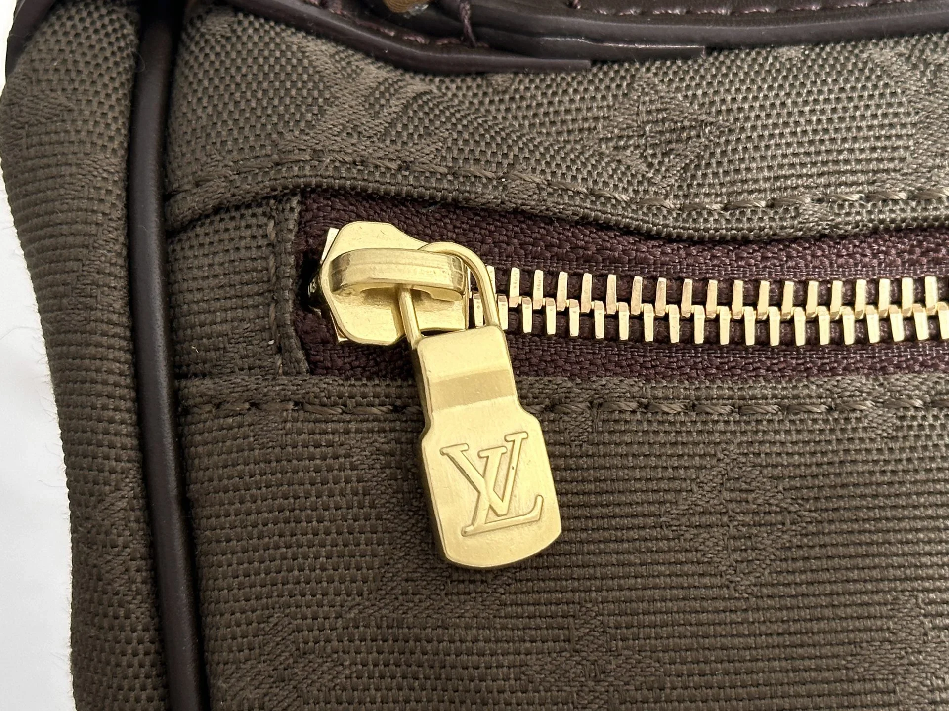 LV Messenger Bags Green-Brown 43X30X20CM G80202609090349 - Image 9