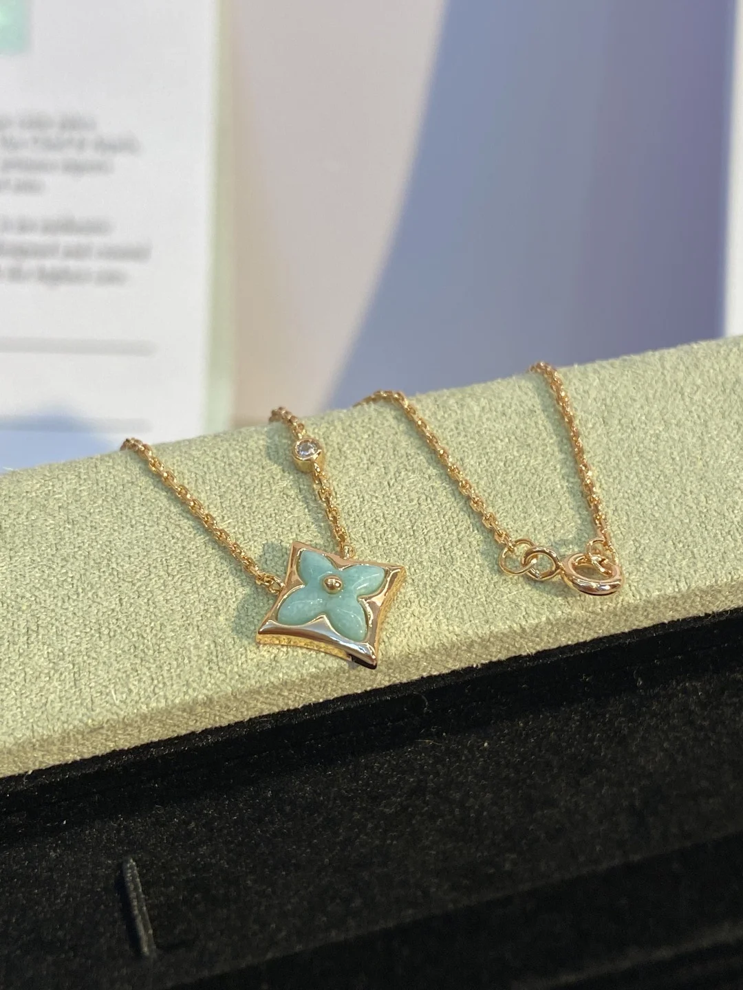 LV Necklaces A15202609070037 - Image 5