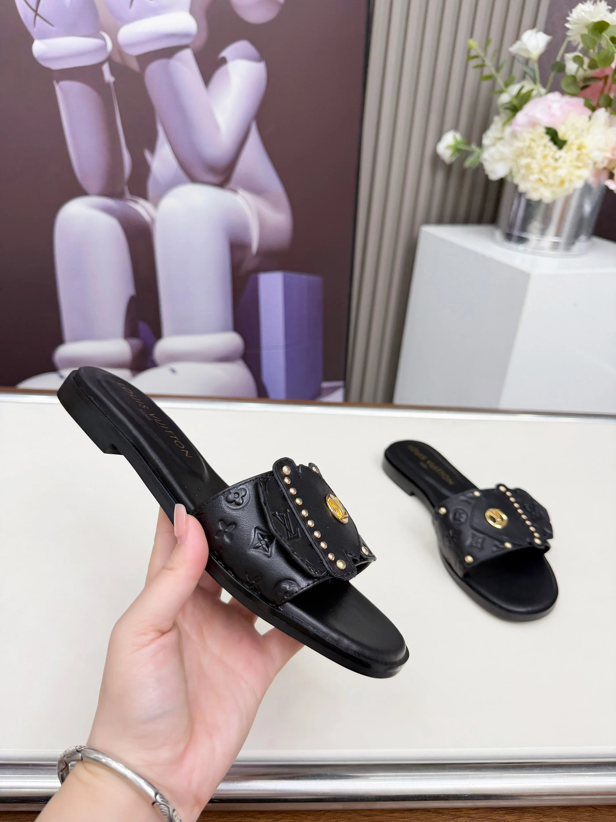 LV Sandals Calf Leather Black-Gold EU35-40 A70202609111192 - Image 2