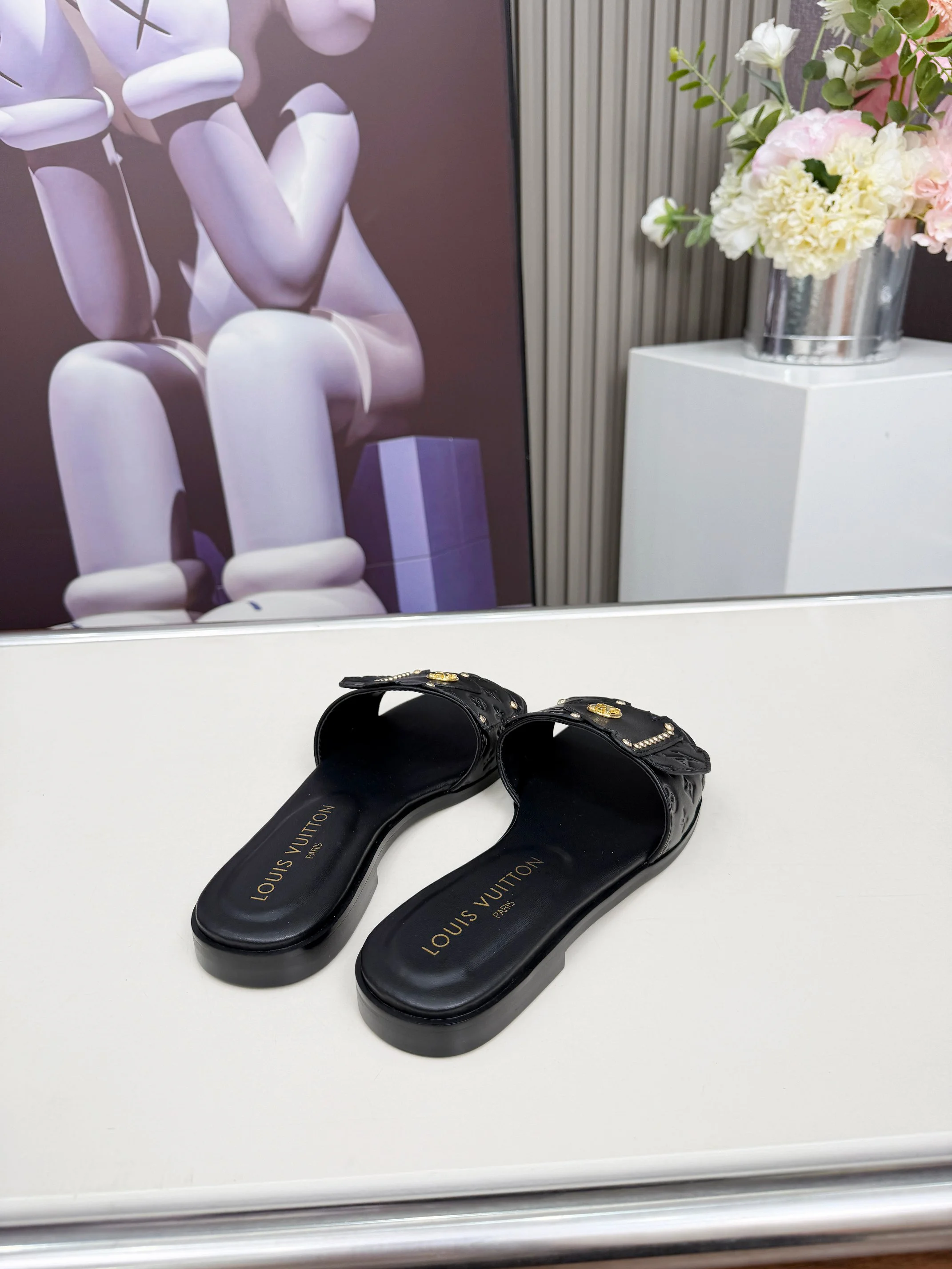 LV Sandals Calf Leather Black-Gold EU35-40 A70202609111192 - Image 6