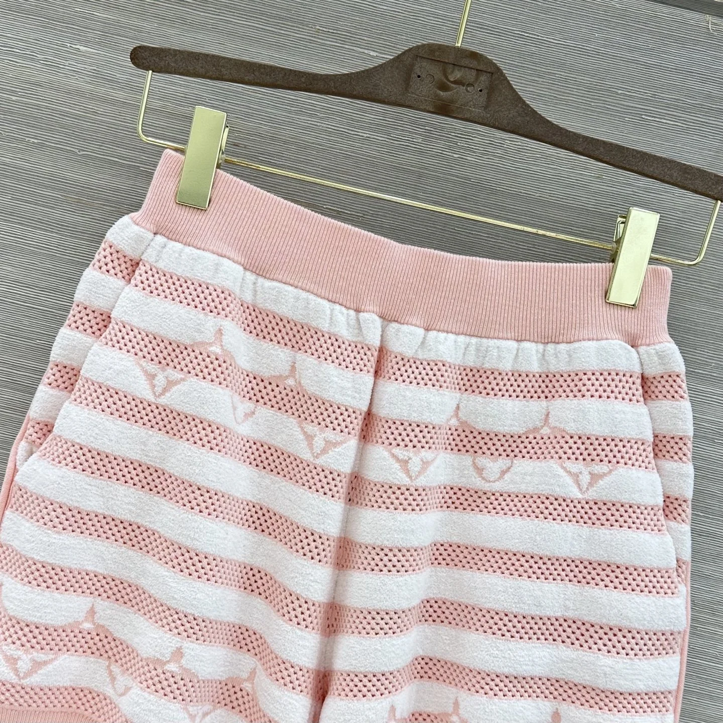 LV Shorts Wool Pink-White M B15202609062028 - Image 2