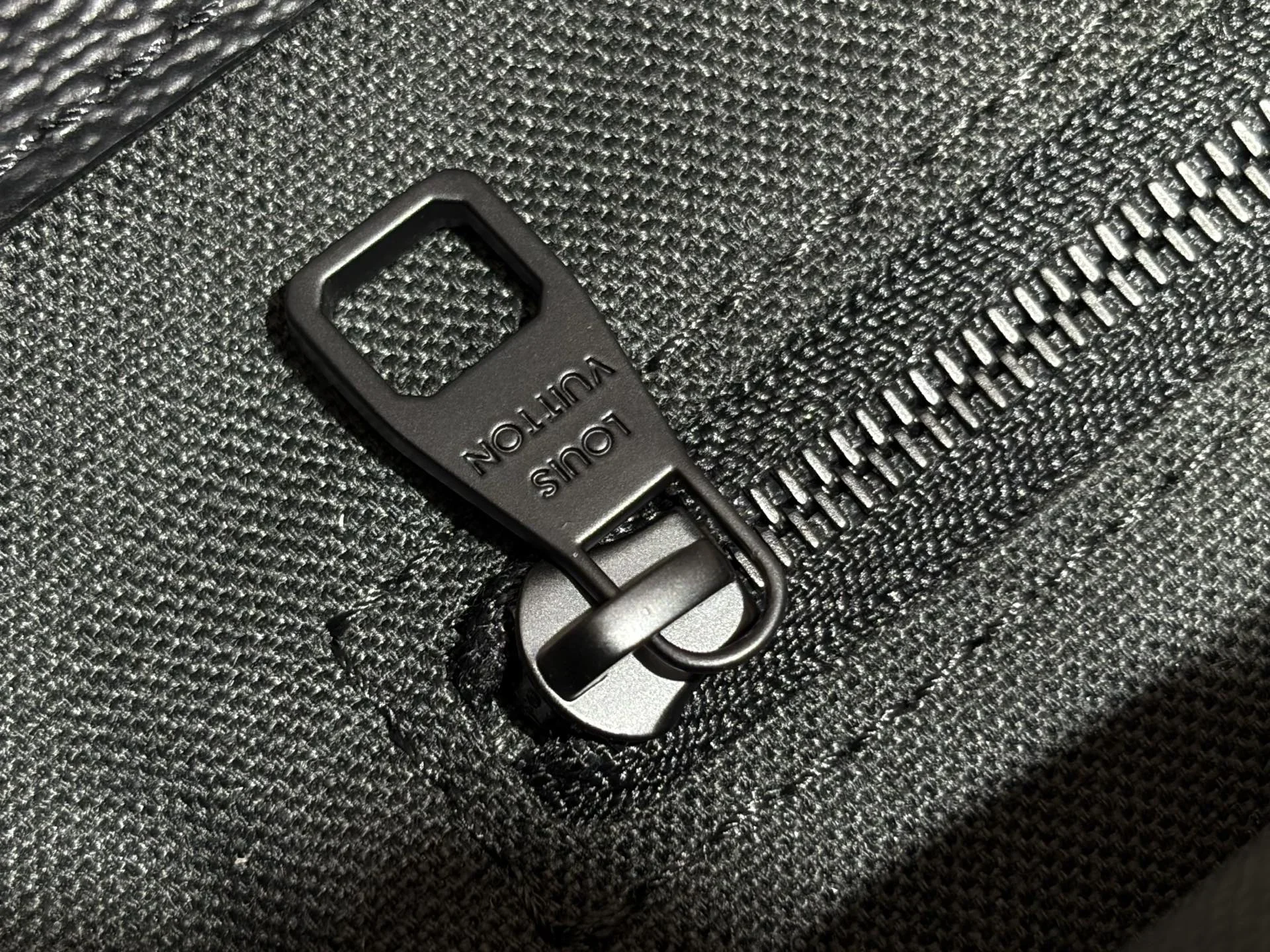 LV Shoulder Bags Black 33X14X32CM I50202609090321 - Image 7