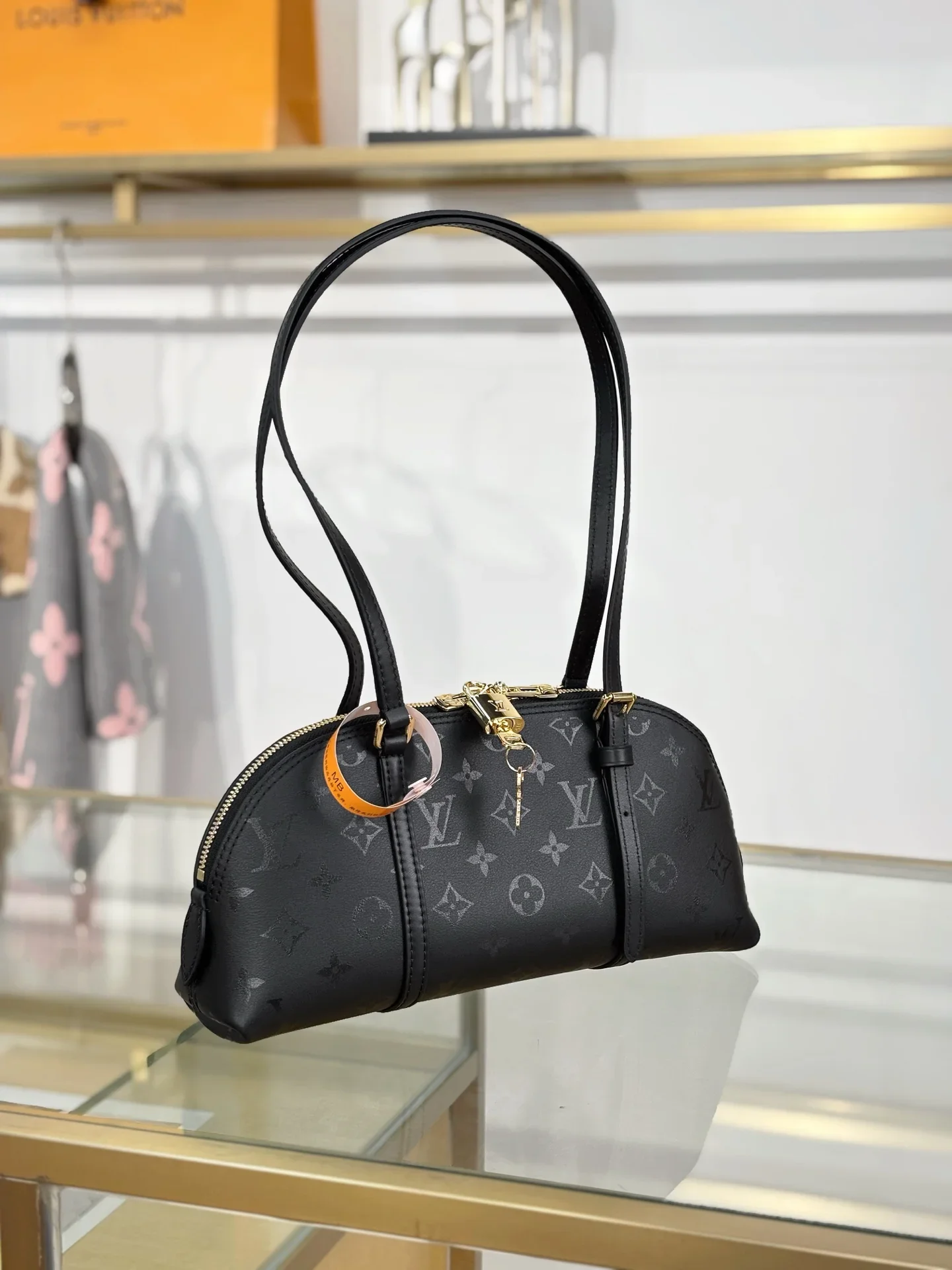 LV Shoulder Bags Black-Gold 29X14X8CM G50202609090323 - Image 2
