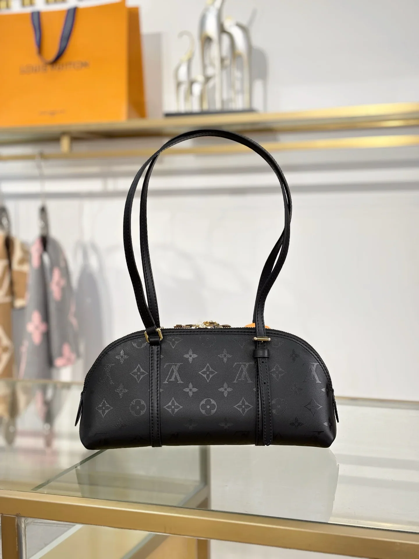 LV Shoulder Bags Black-Gold 29X14X8CM G50202609090323 - Image 8