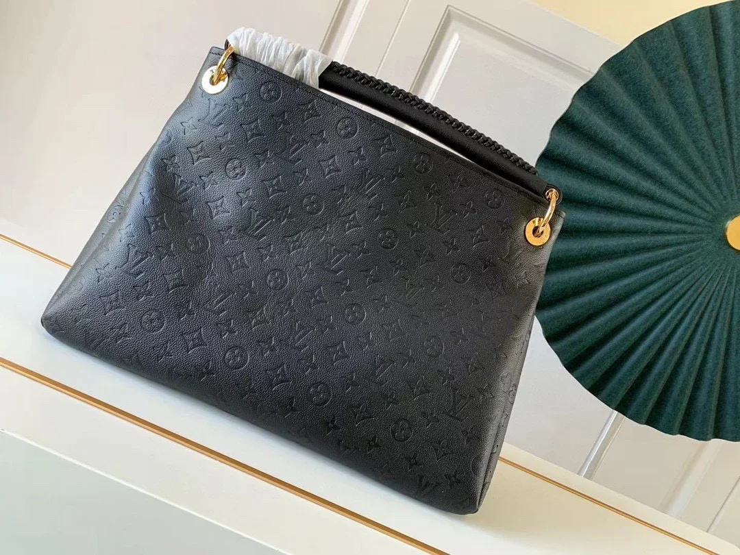 LV Shoulder Bags Black-Gold 47X32X22CM I40202609090363 - Image 2