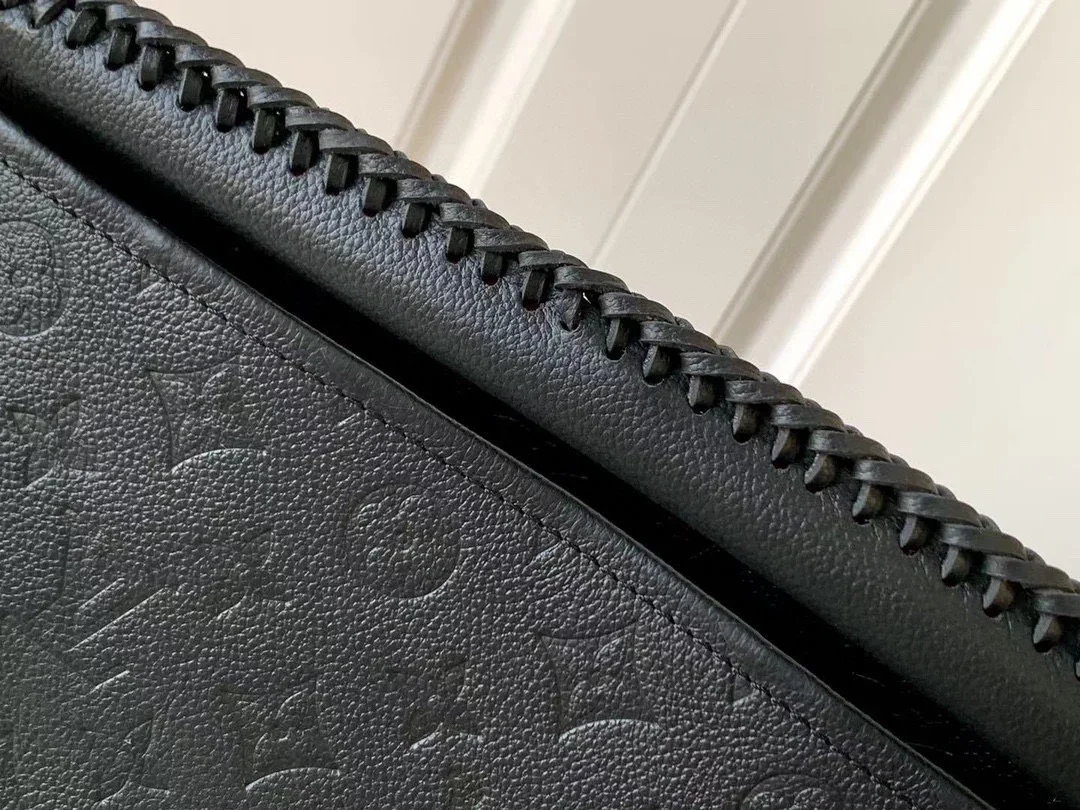 LV Shoulder Bags Black-Gold 47X32X22CM I40202609090363 - Image 7