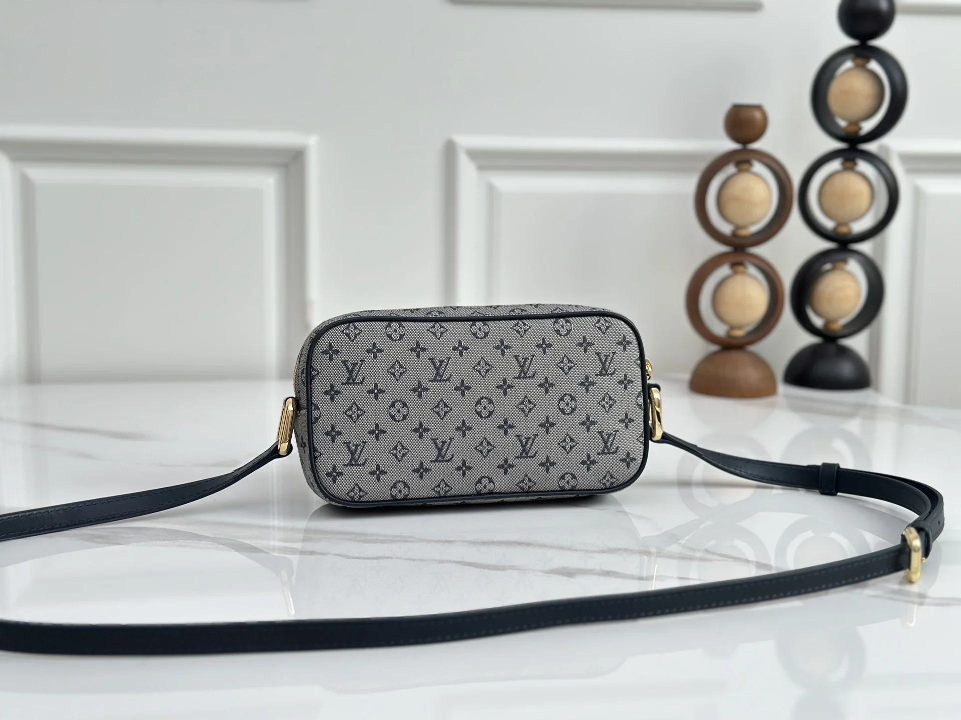 LV Shoulder Bags Blue-Gold 22X13X5CM D50202609090337 - Image 3