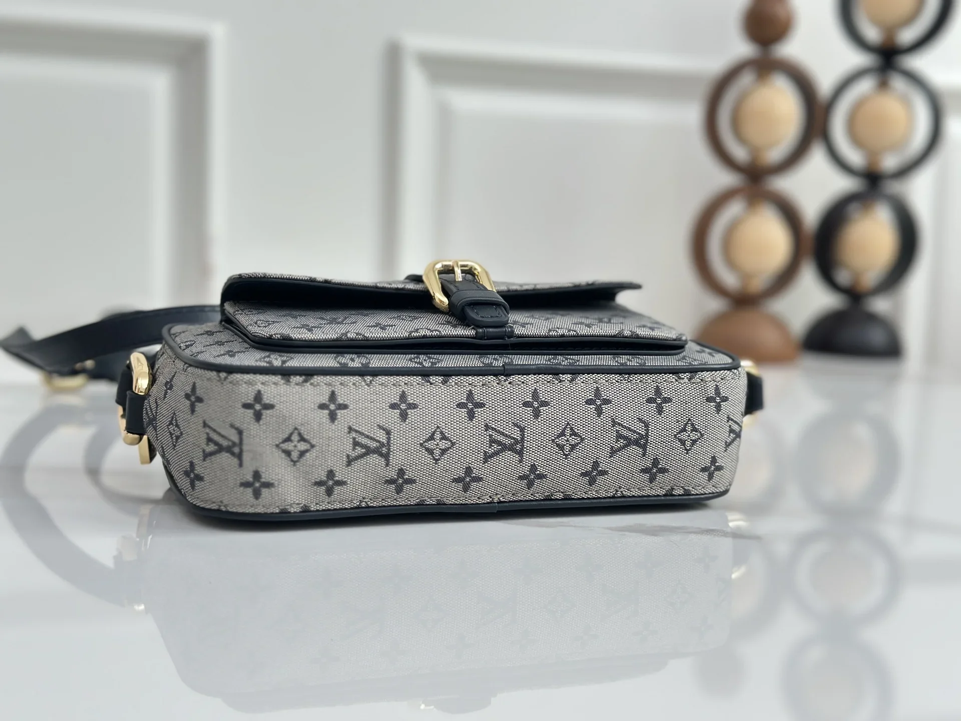 LV Shoulder Bags Blue-Gold 22X13X5CM D50202609090337 - Image 4