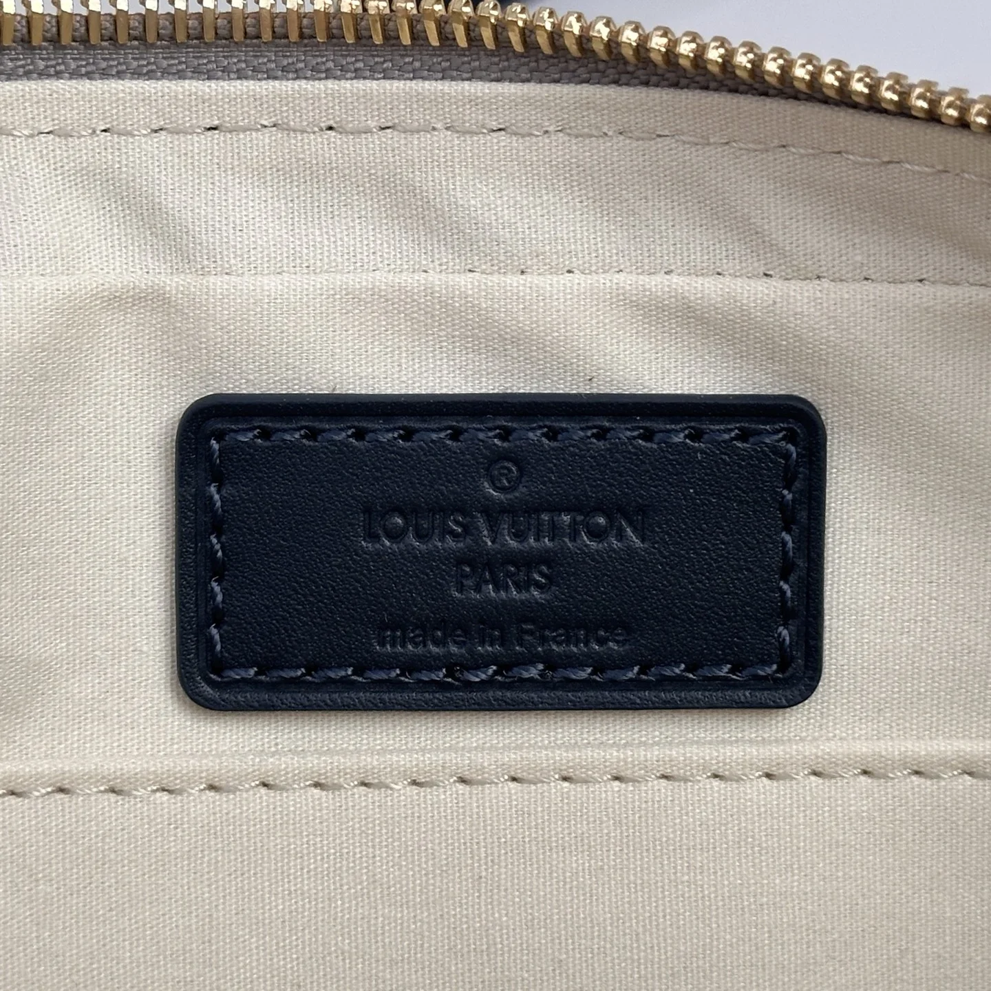 LV Shoulder Bags Blue-Gold 22X13X5CM D50202609090337 - Image 9