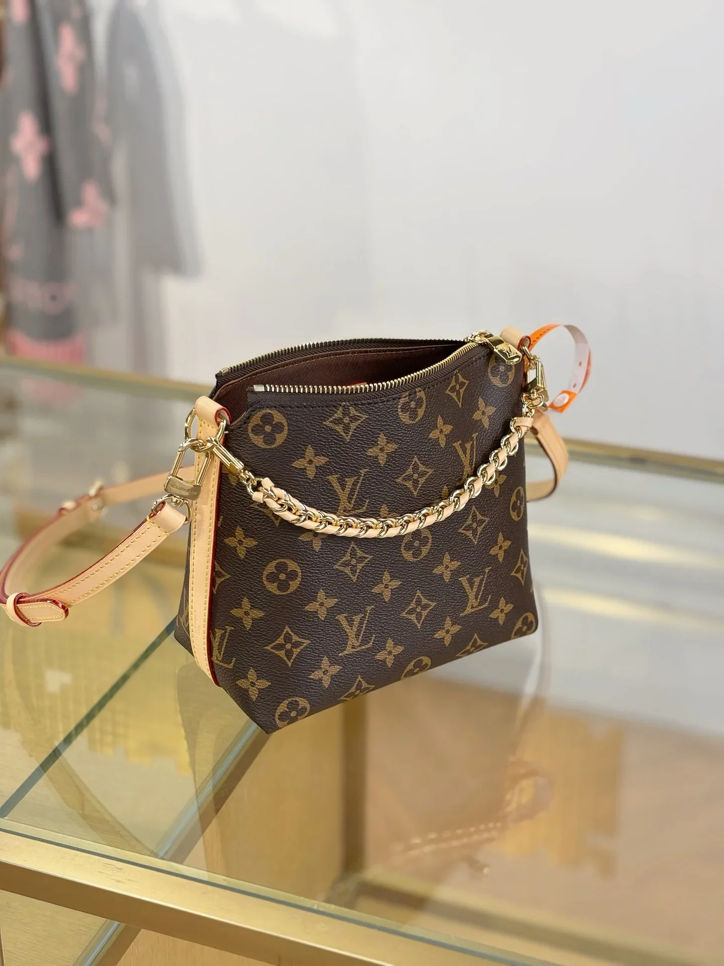 LV Shoulder Bags Brown-Gold 19X18X8CM F50202609090326 - Image 4