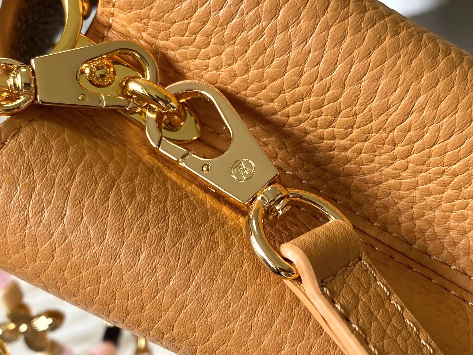 LV Shoulder Bags Brown-Gold 21X14X8CM A150202609090359 - Image 6