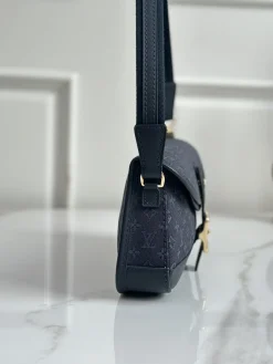 Alternative view of LV Shoulder Bags Denim Canvas Blue-Gold 26X12X3CM D60202609090325