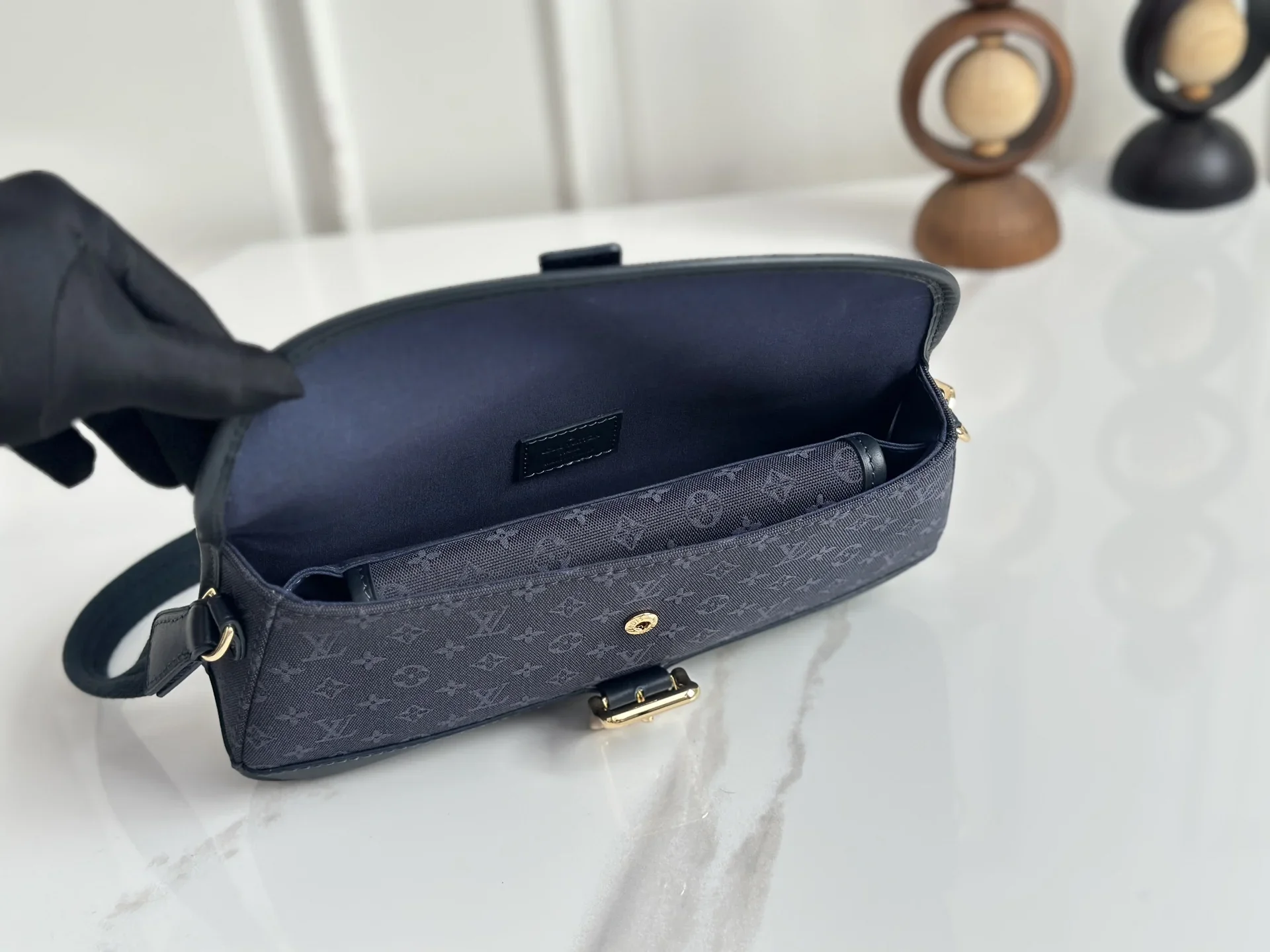 LV Shoulder Bags Denim Canvas Blue-Gold 26X12X3CM D60202609090325 - Image 8
