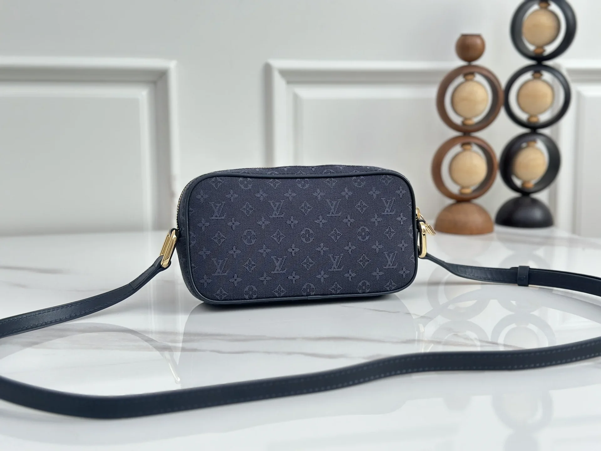 LV Shoulder Bags Denim Leather Navy-Gold 22X13X5 CM D50202609090338 - Image 3