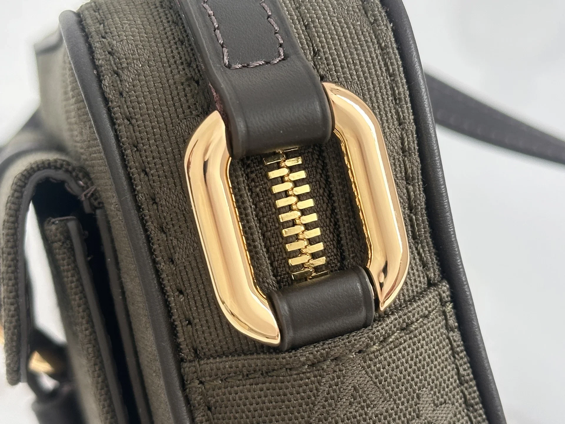 LV Shoulder Bags Green-Black 22X13X5CM D50202609090341 - Image 7