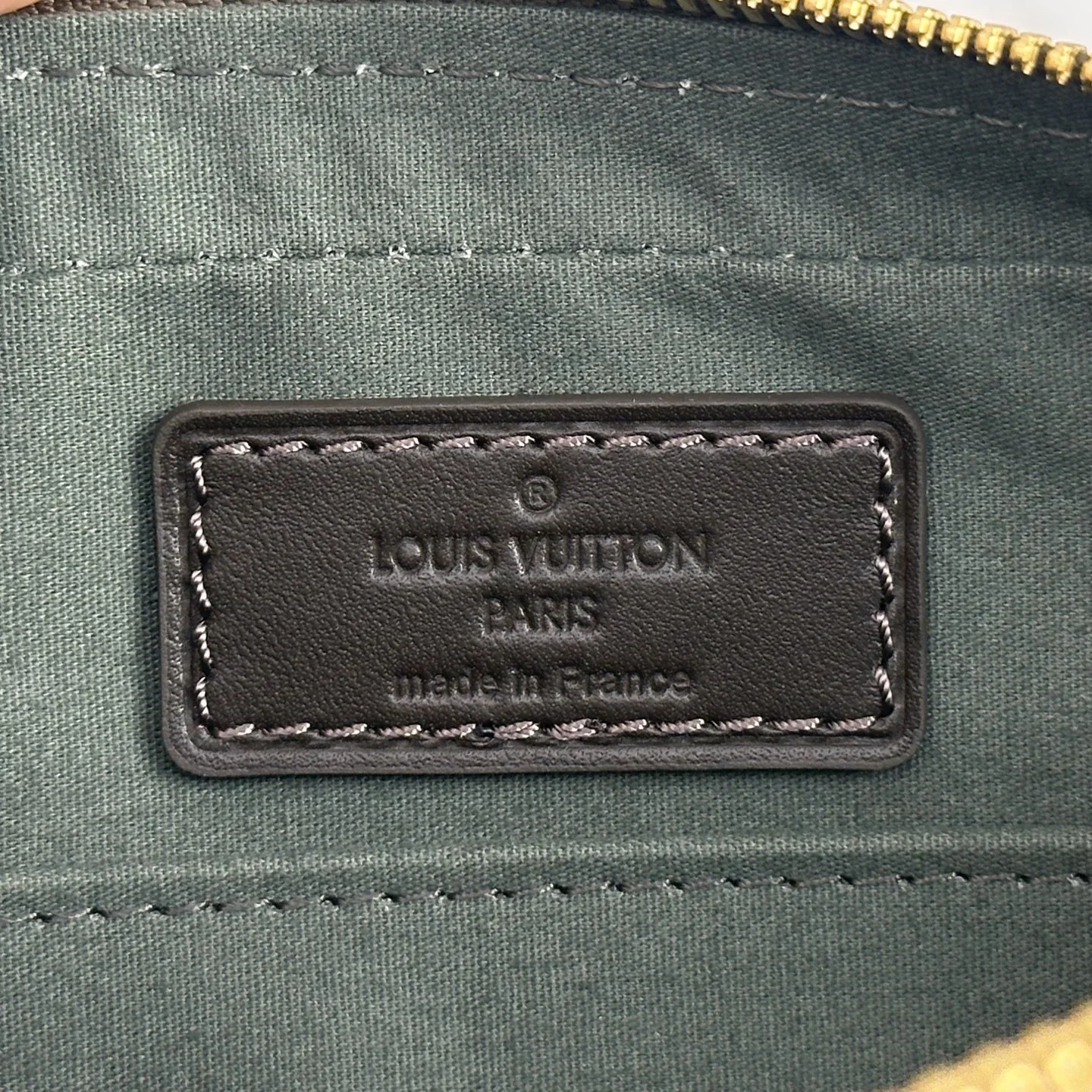 LV Shoulder Bags Green-Black 22X13X5CM D50202609090341 - Image 9