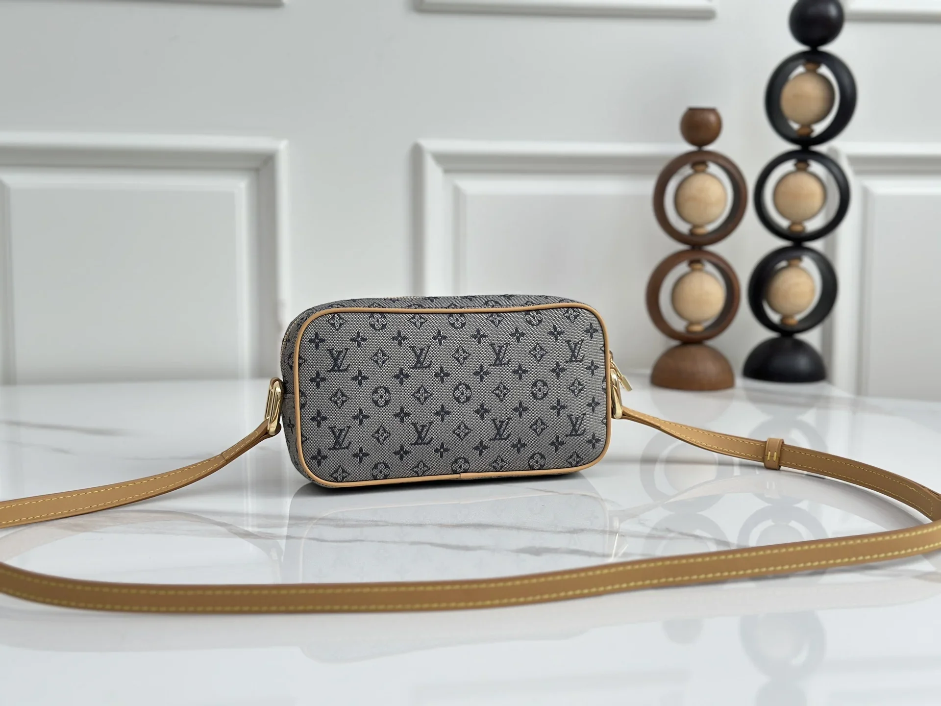 LV Shoulder Bags Grey-Tan 22X13X5CM D50202609090347 - Image 3