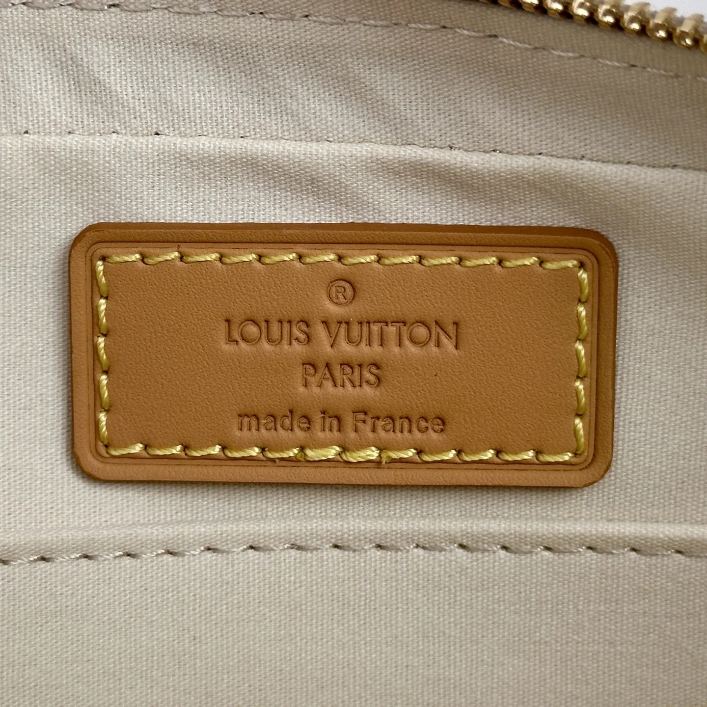 LV Shoulder Bags Grey-Tan 22X13X5CM D50202609090347 - Image 9