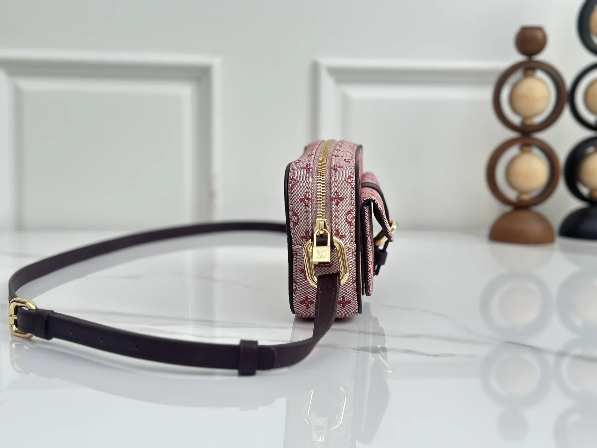 LV Shoulder Bags Pink-Brown 22X13X5CM D50202609090357 - Image 2