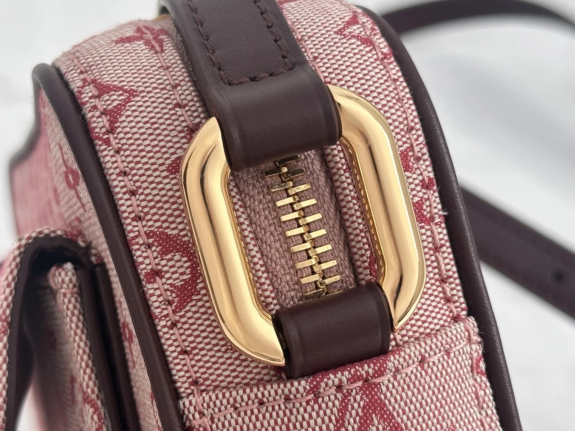 LV Shoulder Bags Pink-Brown 22X13X5CM D50202609090357 - Image 7
