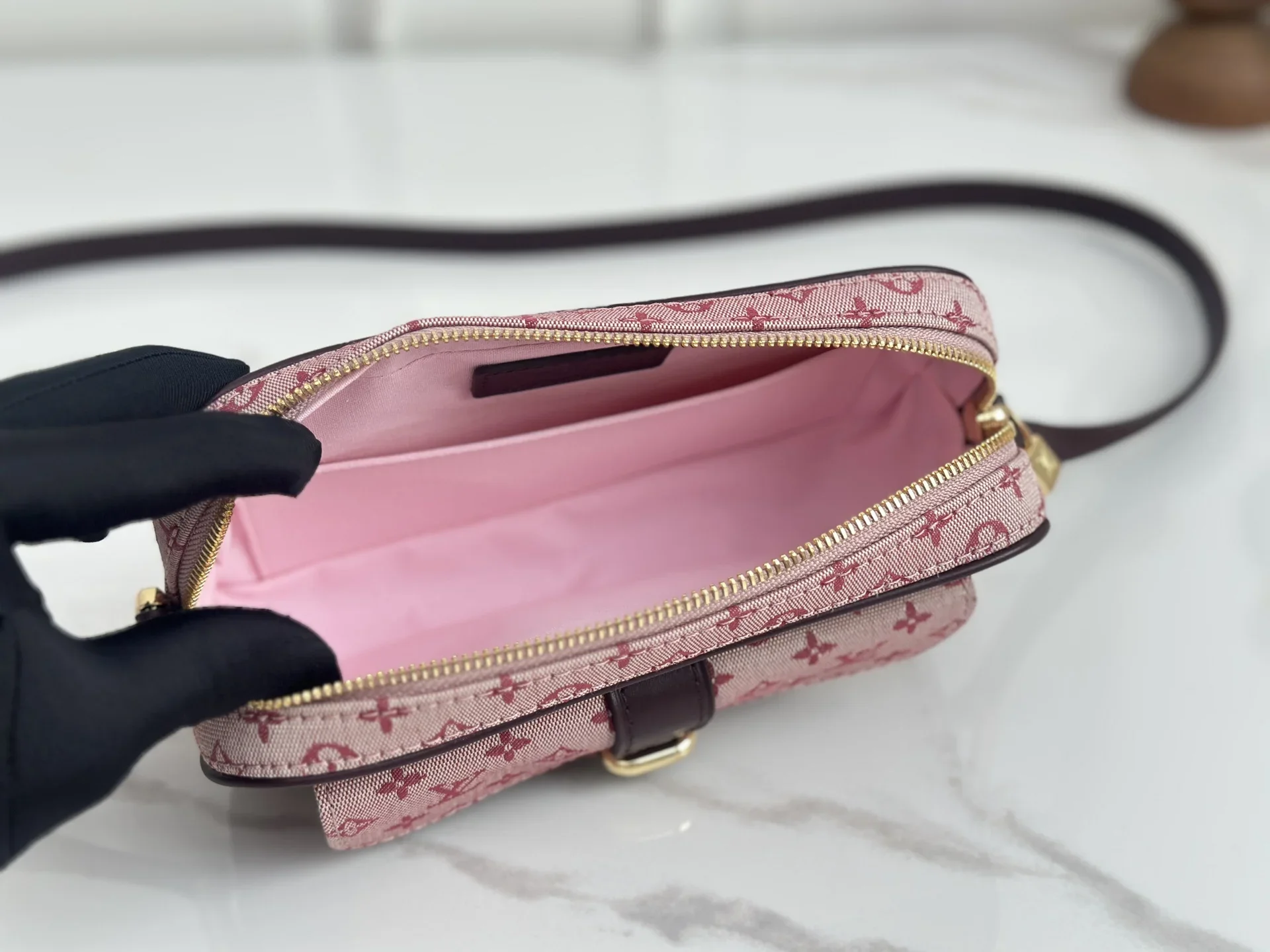 LV Shoulder Bags Pink-Brown 22X13X5CM D50202609090357 - Image 8
