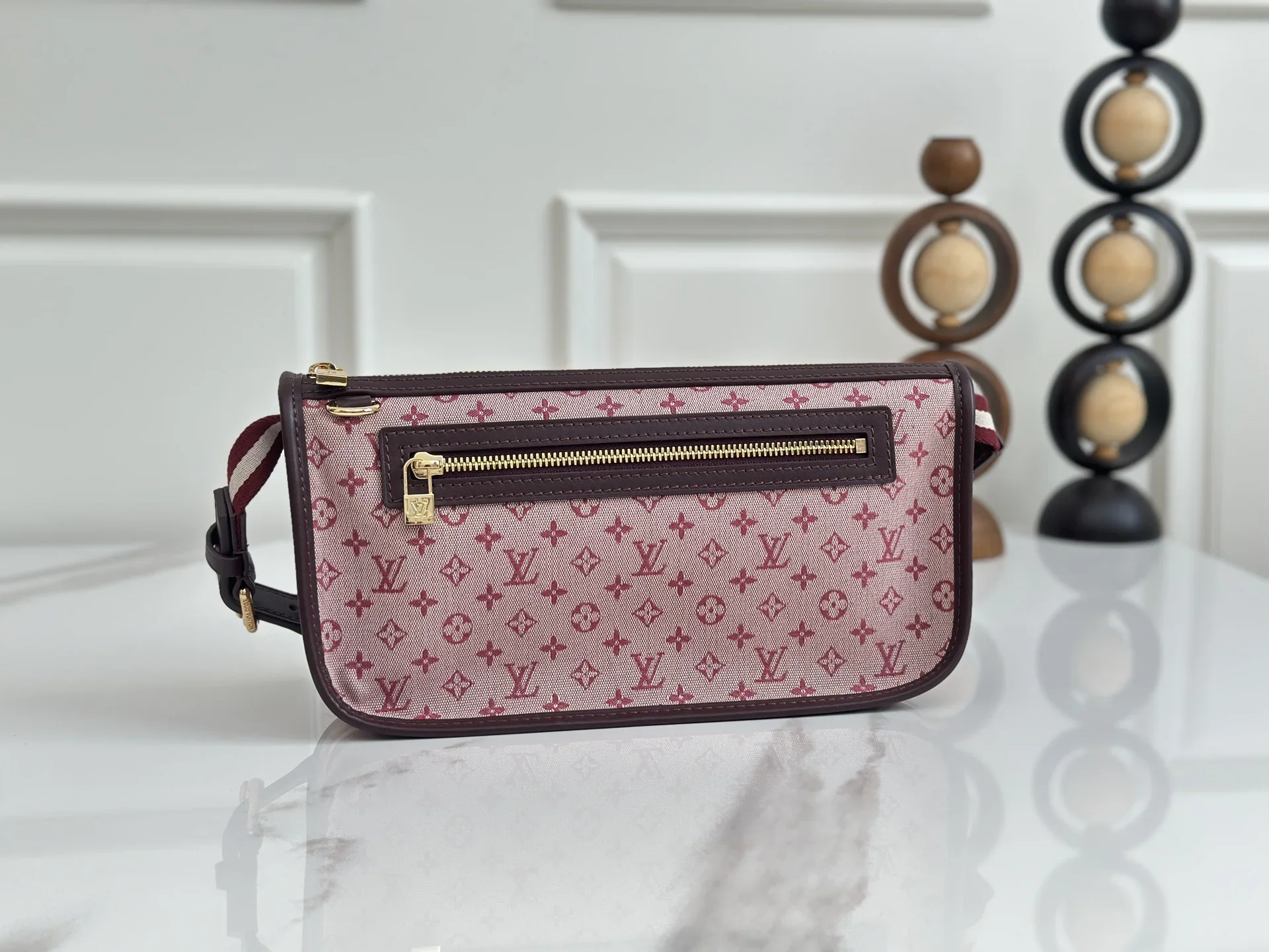 LV Shoulder Bags Pink-Brown 29X15X7CM D60202609090358