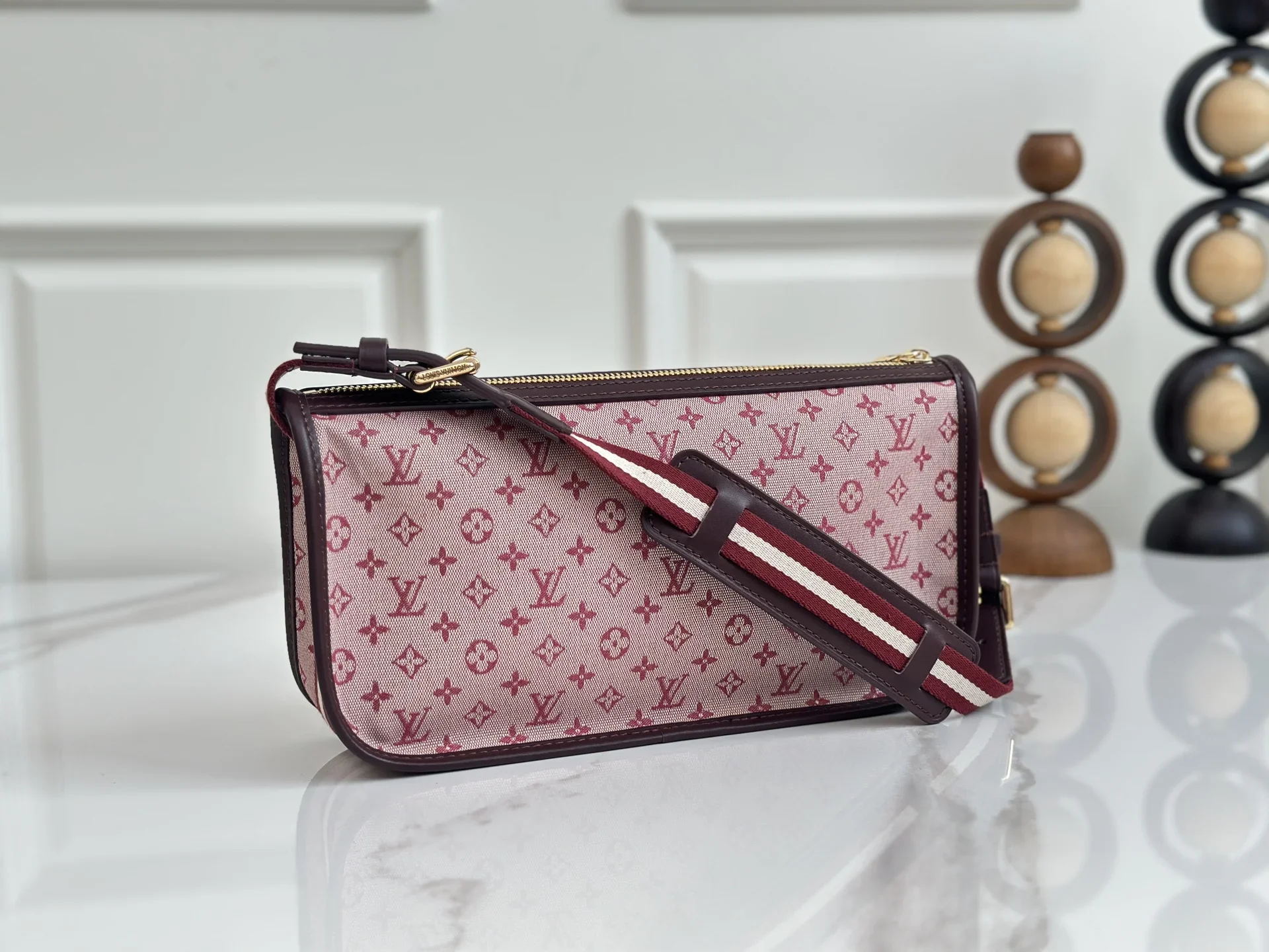 LV Shoulder Bags Pink-Brown 29X15X7CM D60202609090358 - Image 3
