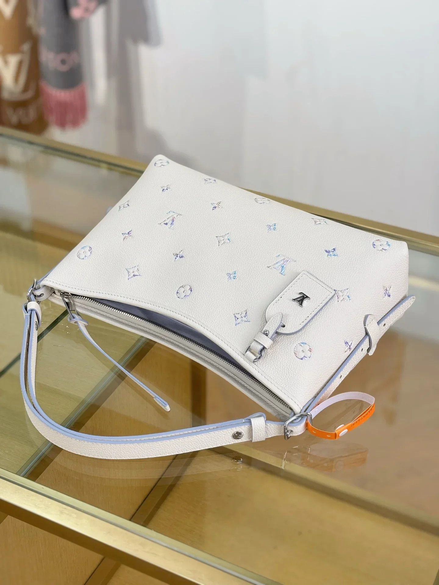 LV Shoulder Bags White-Blue 36X19X10CM H50202609090382 - Image 5