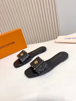 Alternative view of LV Slides Black-Gold A60202609111107